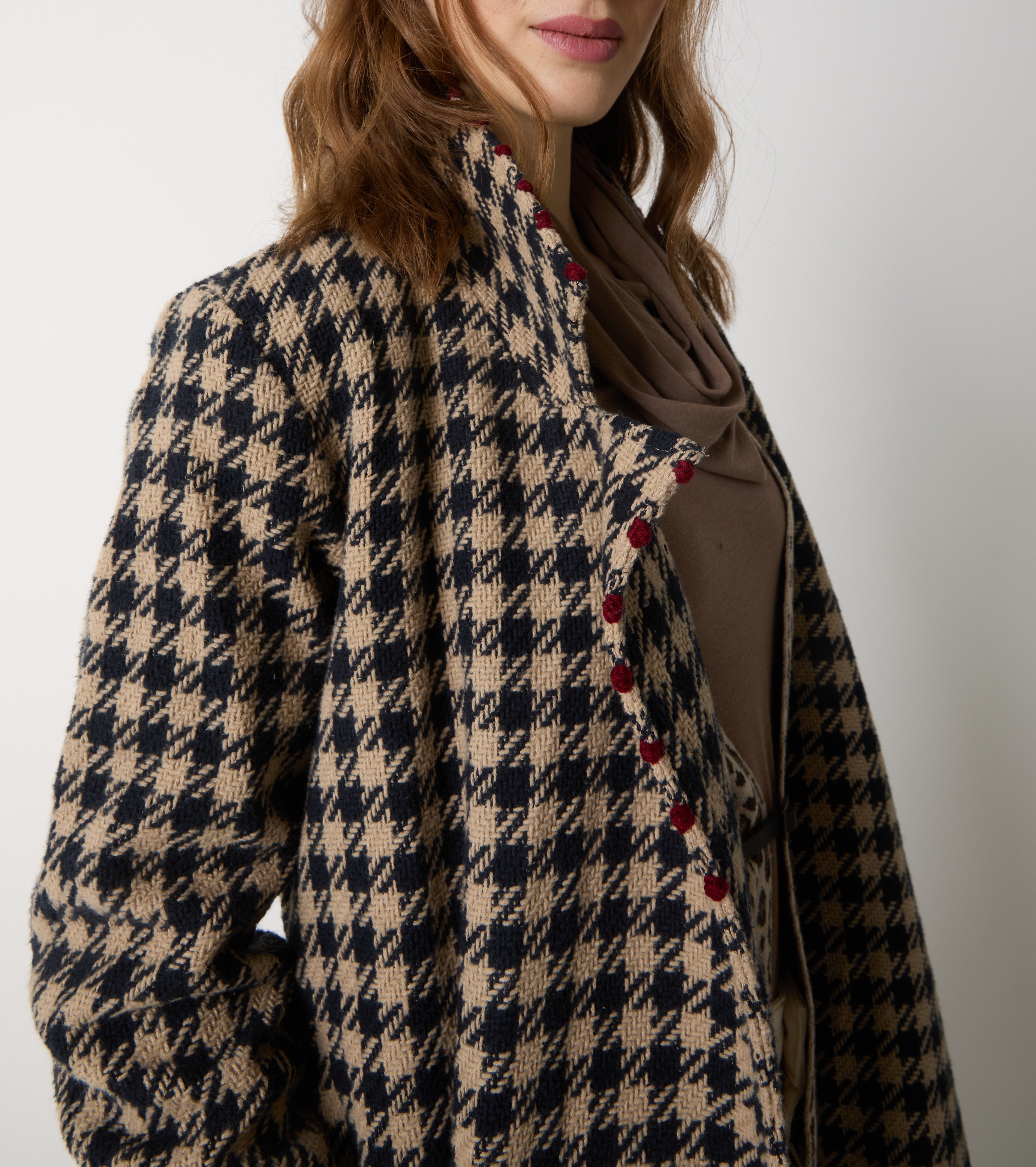 Long houndstooth wool and cotton coat