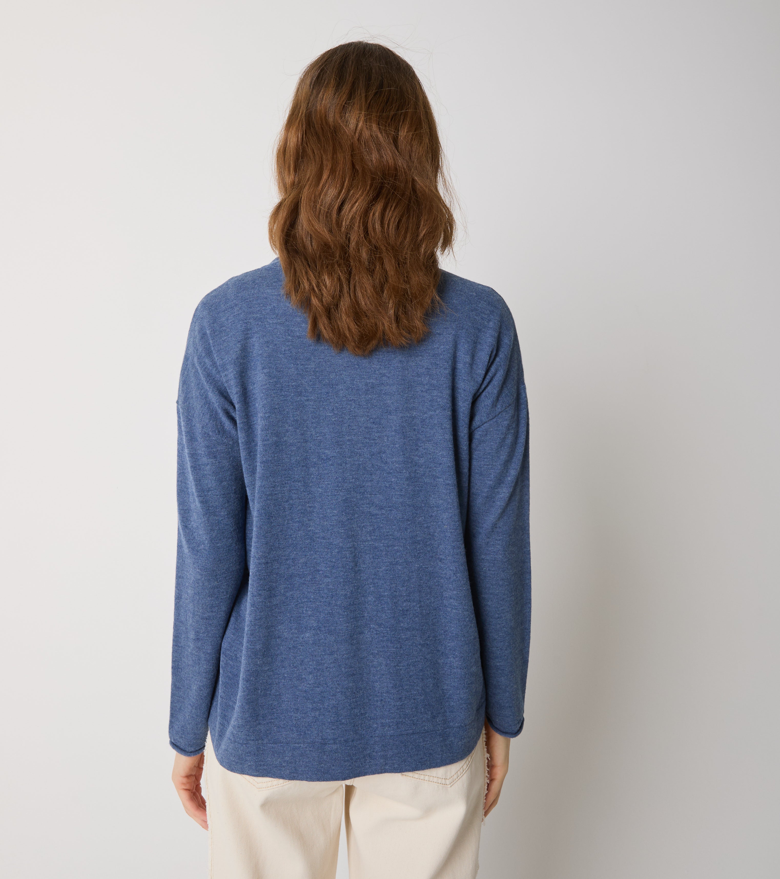 Wool cardigan with pocket and buttons