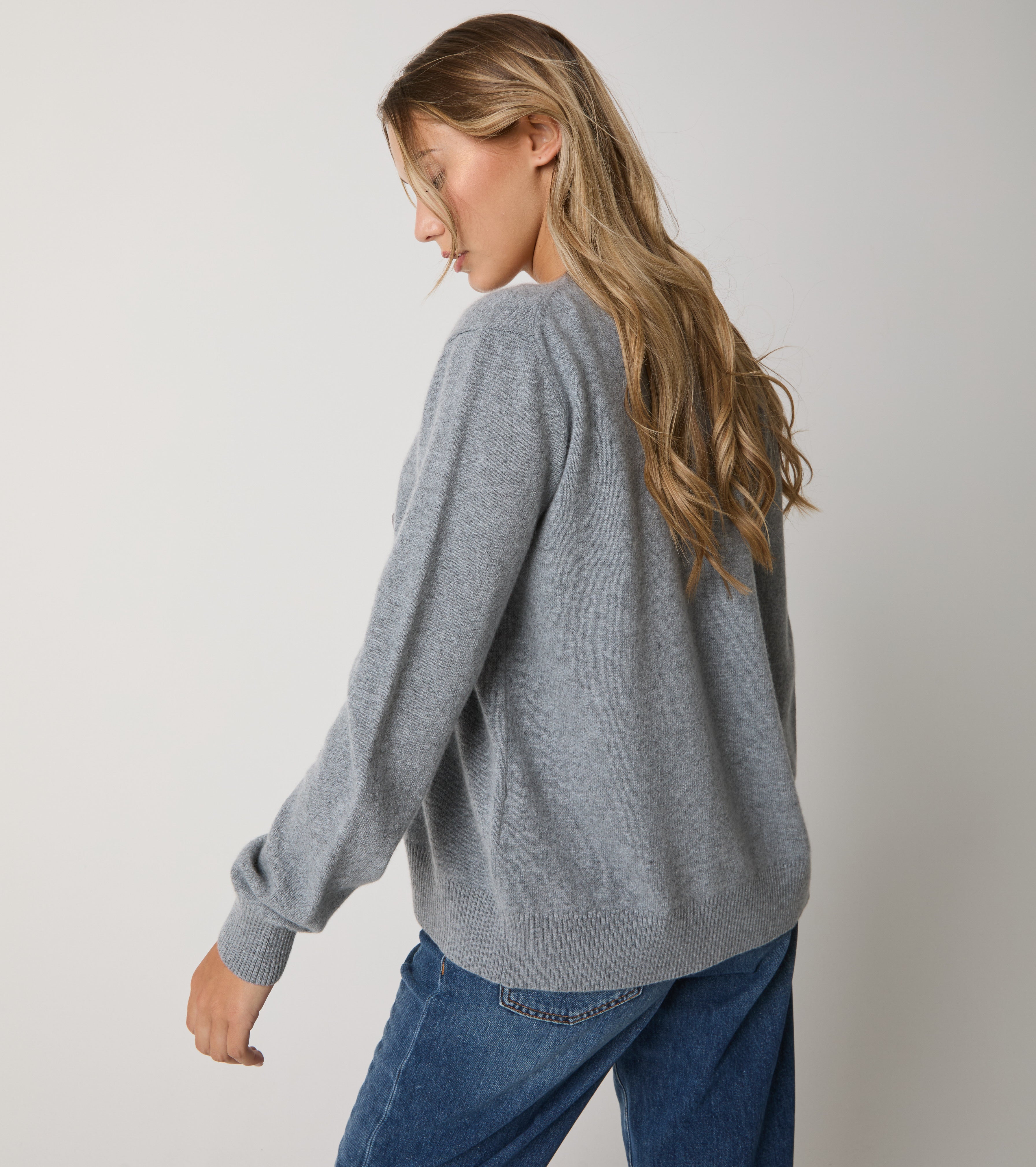 Cashmere cardigan with buttons