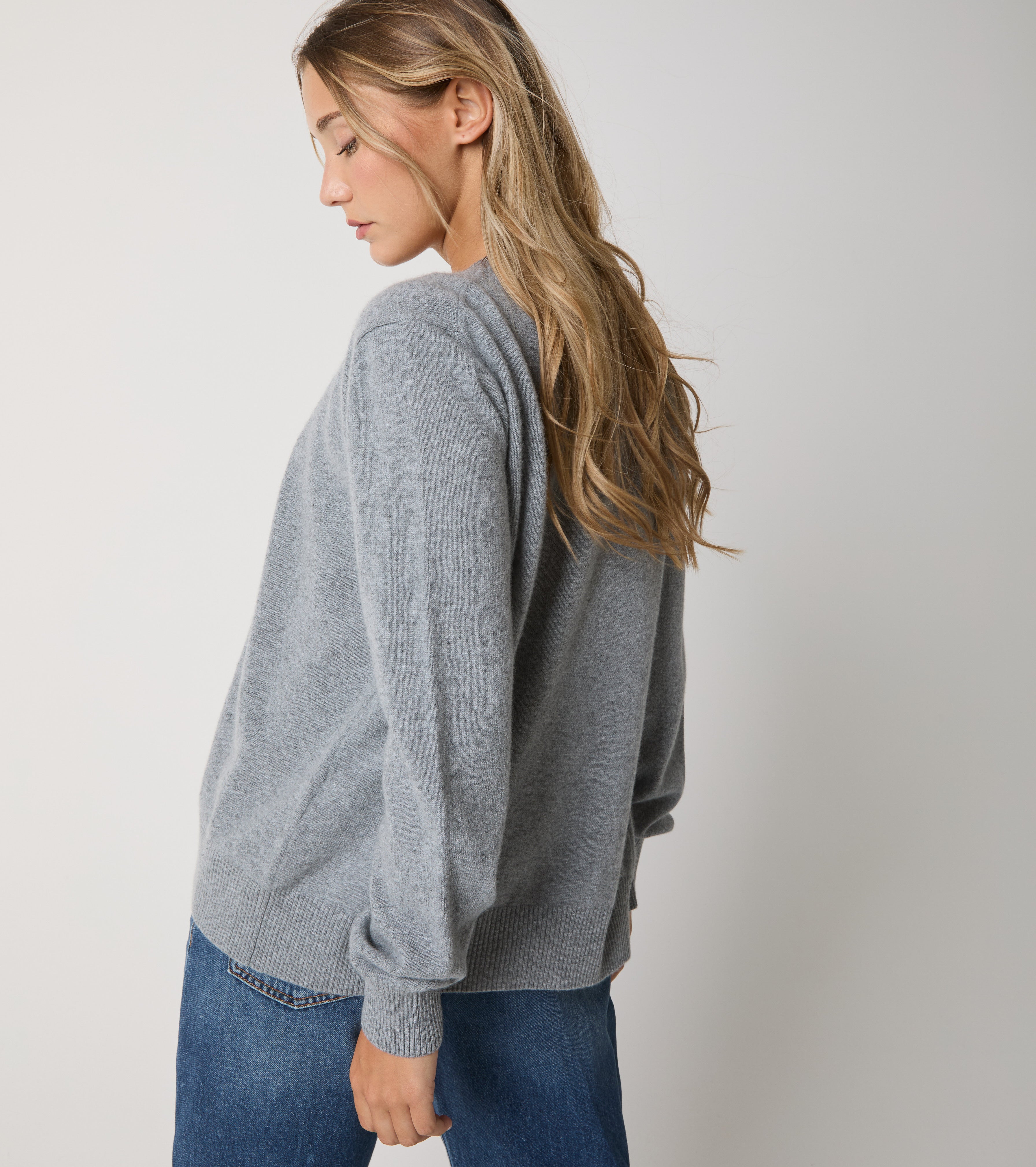 Cashmere cardigan with buttons