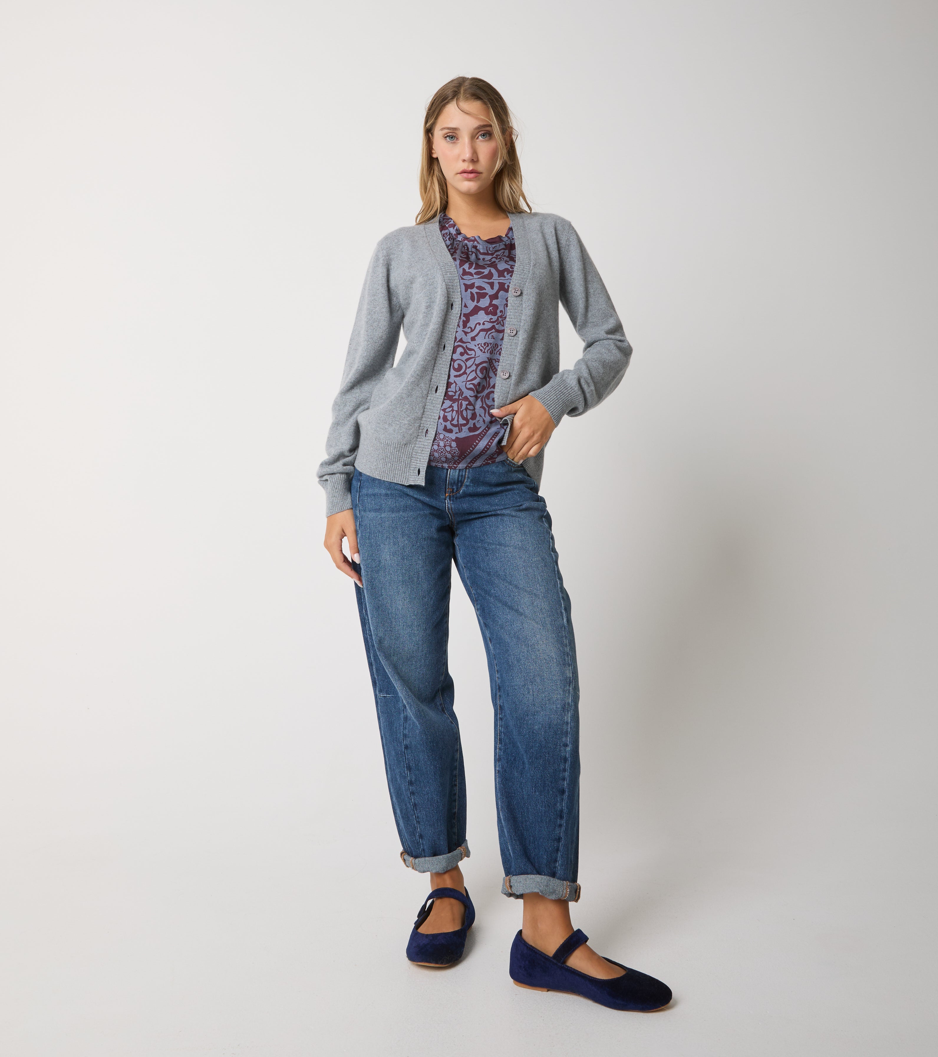 Cashmere cardigan with buttons