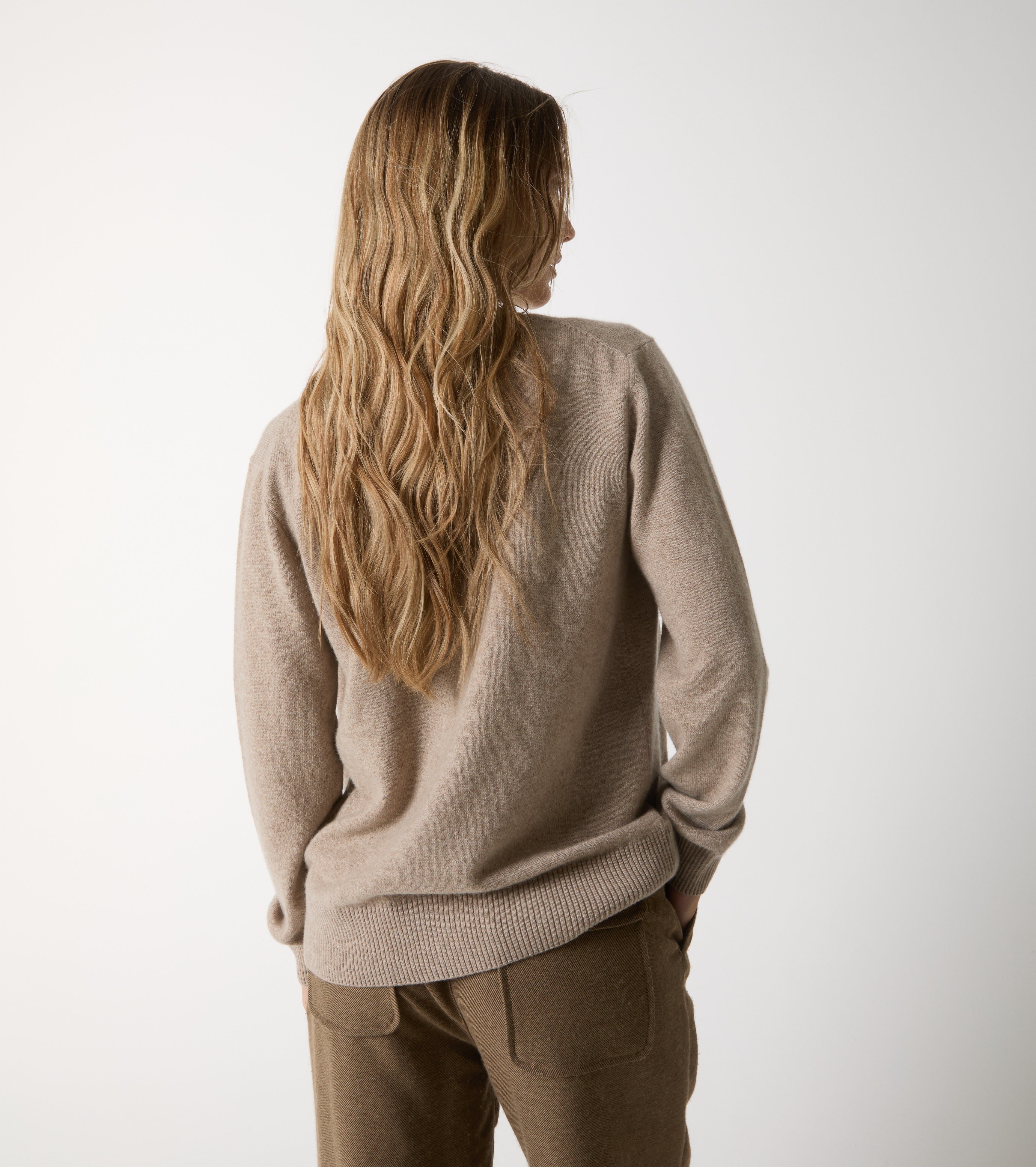 Cashmere cardigan with buttons