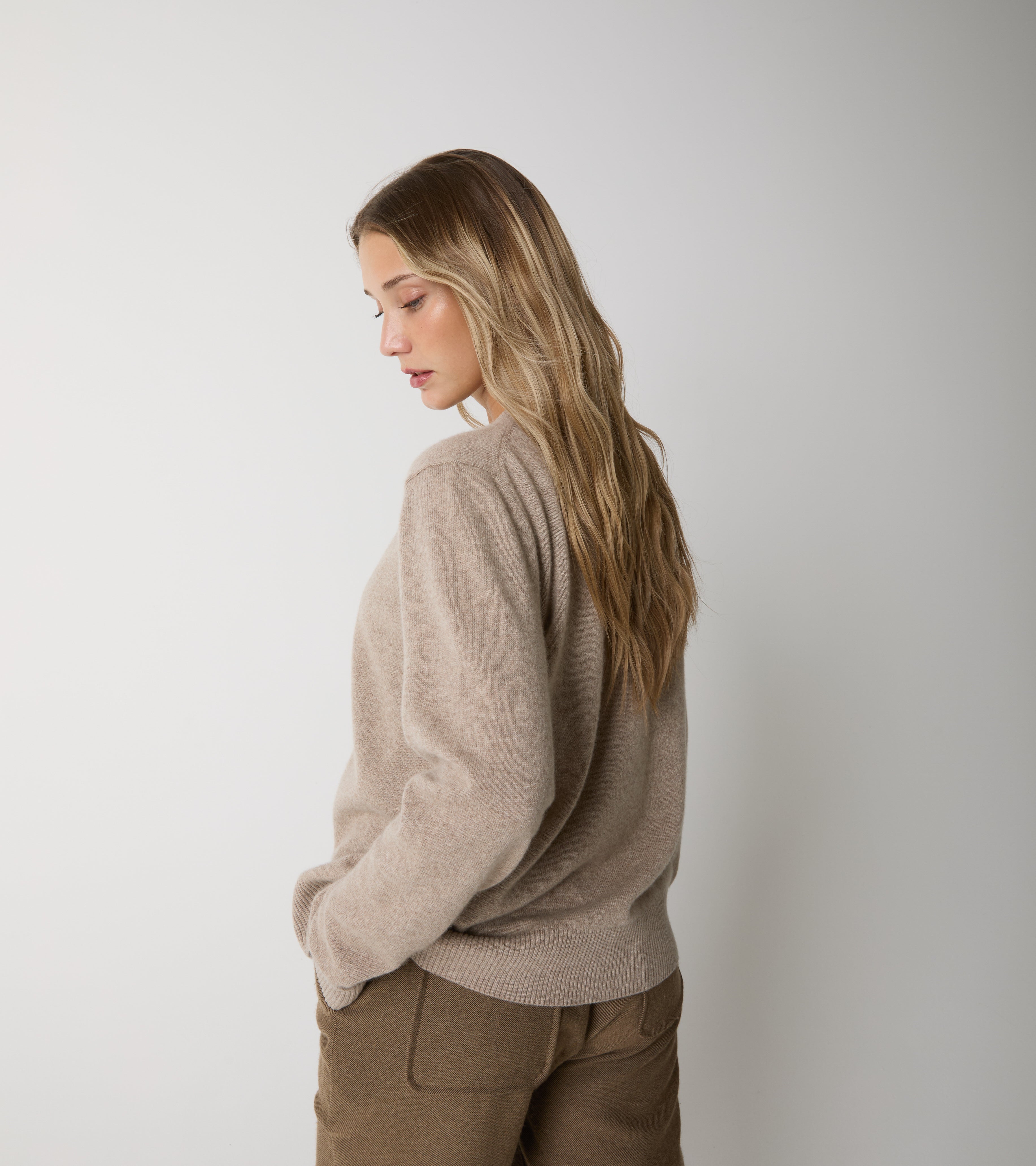 Cashmere cardigan with buttons