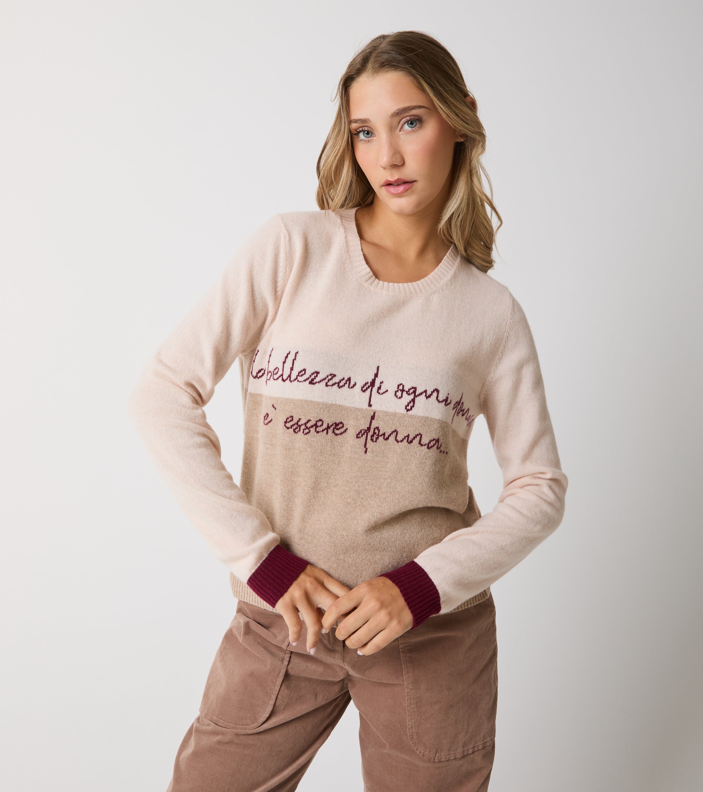 Maglia girocollo in lana e cashmere con lettering