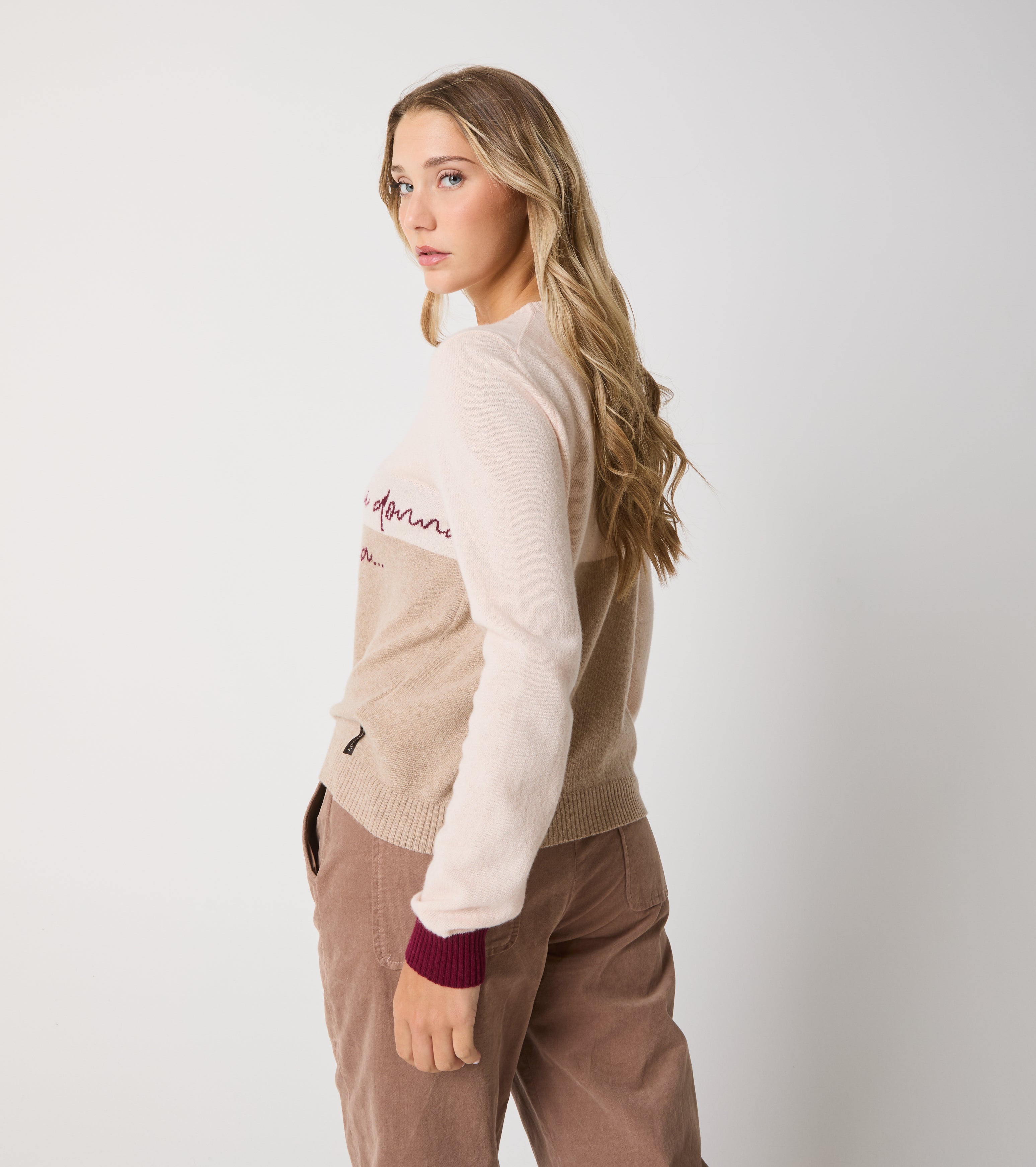 Maglia girocollo in lana e cashmere con lettering
