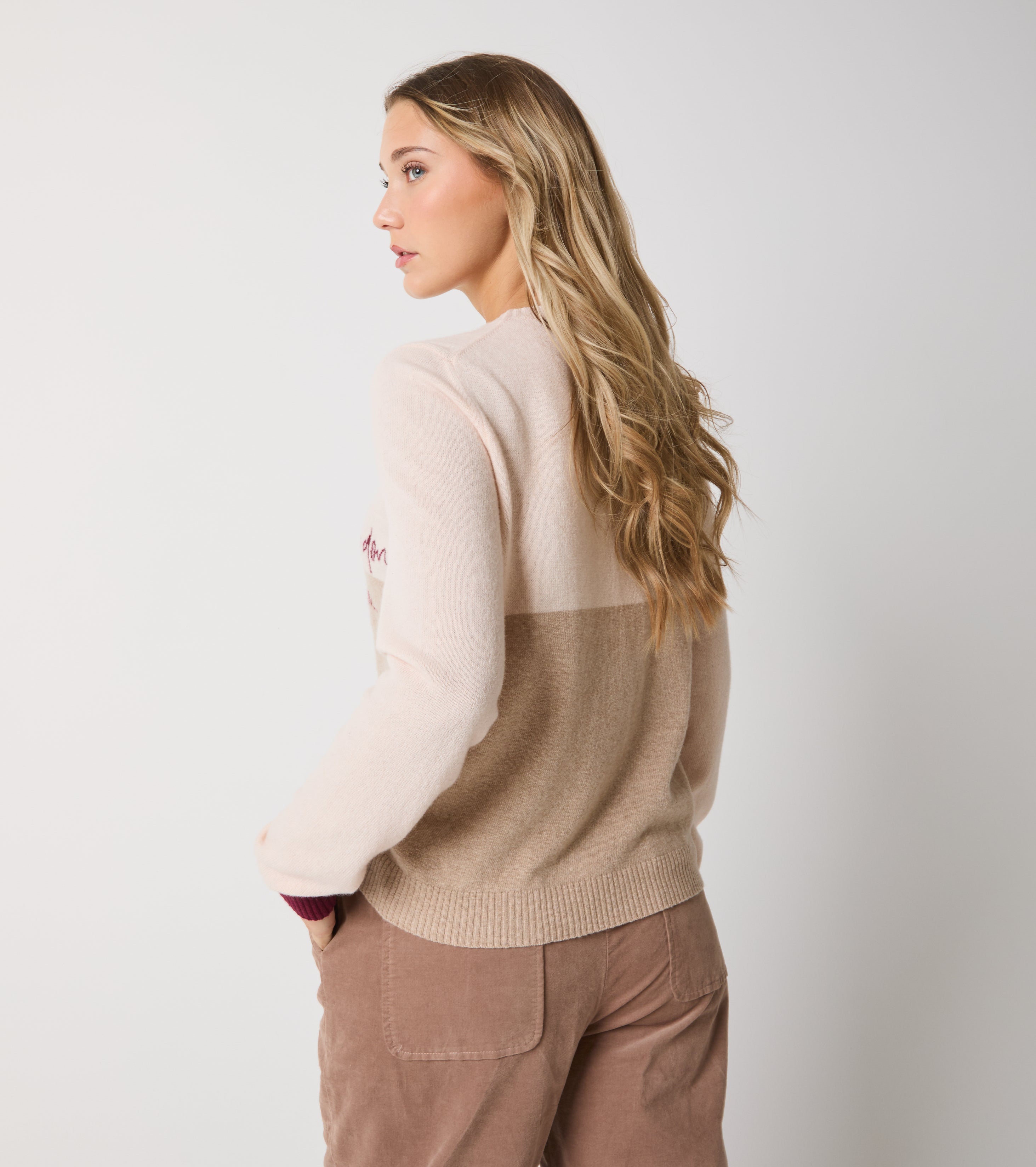 Maglia girocollo in lana e cashmere con lettering