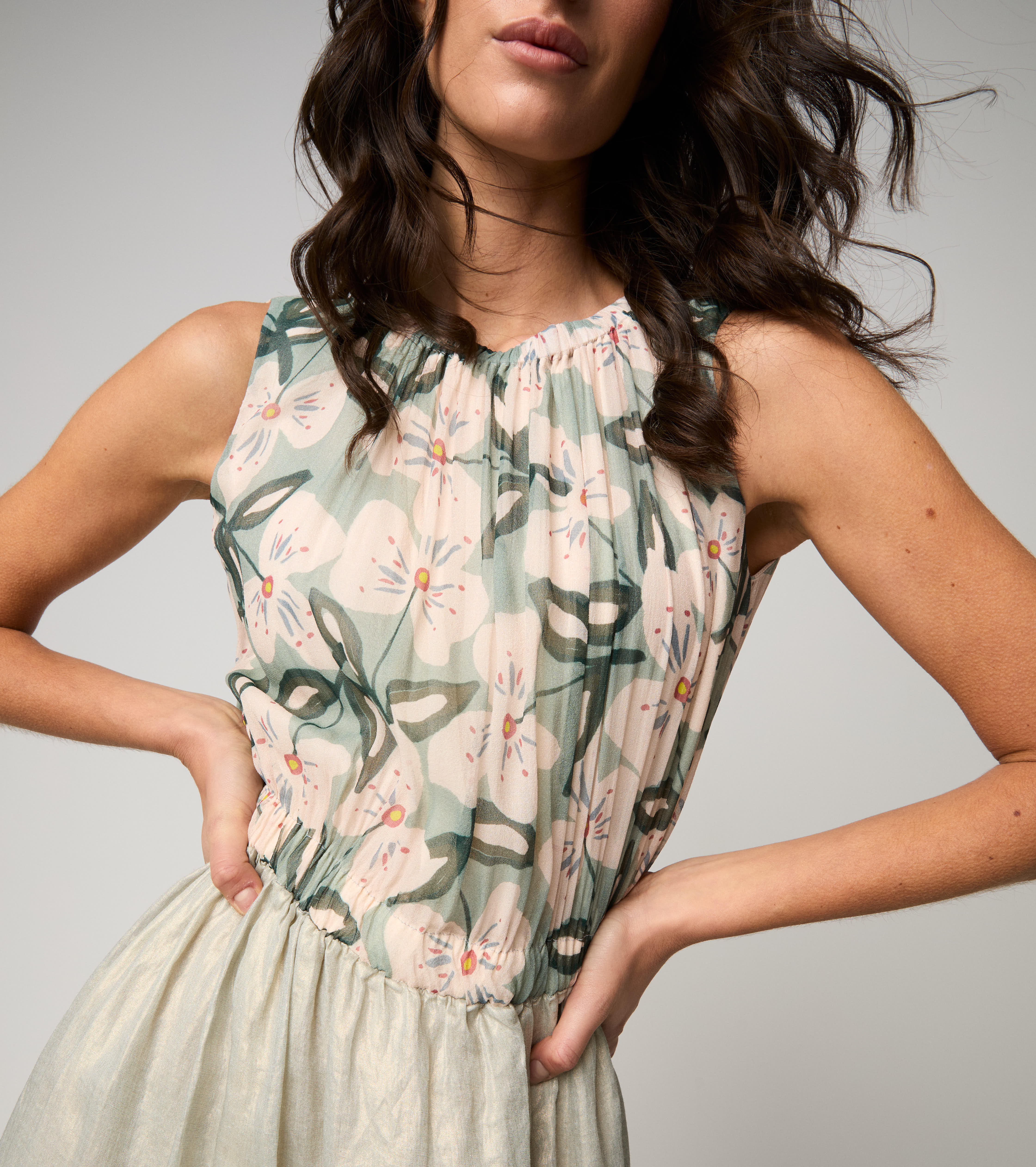 Abito con top floreale verde