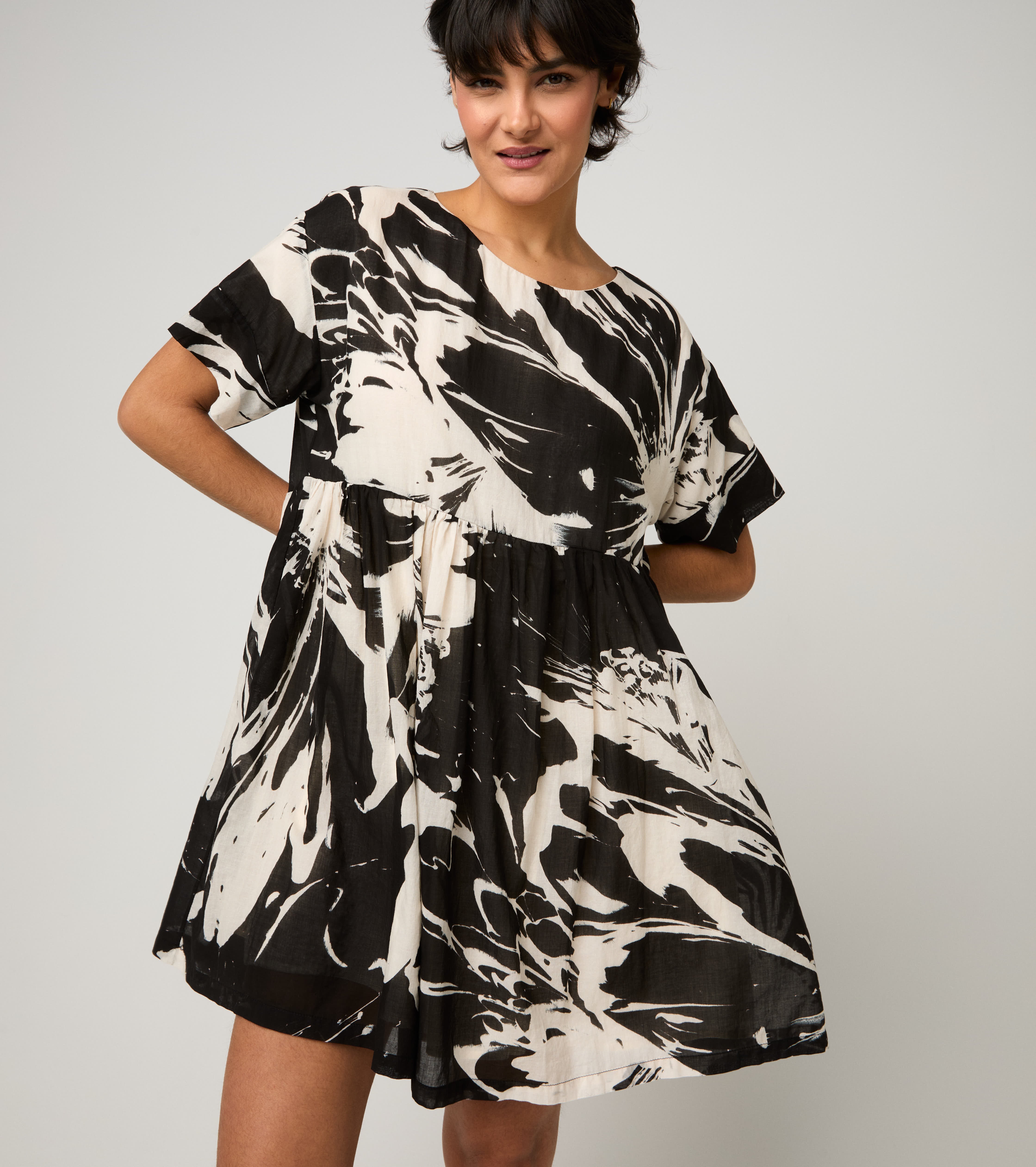 Short cotton floral dress
