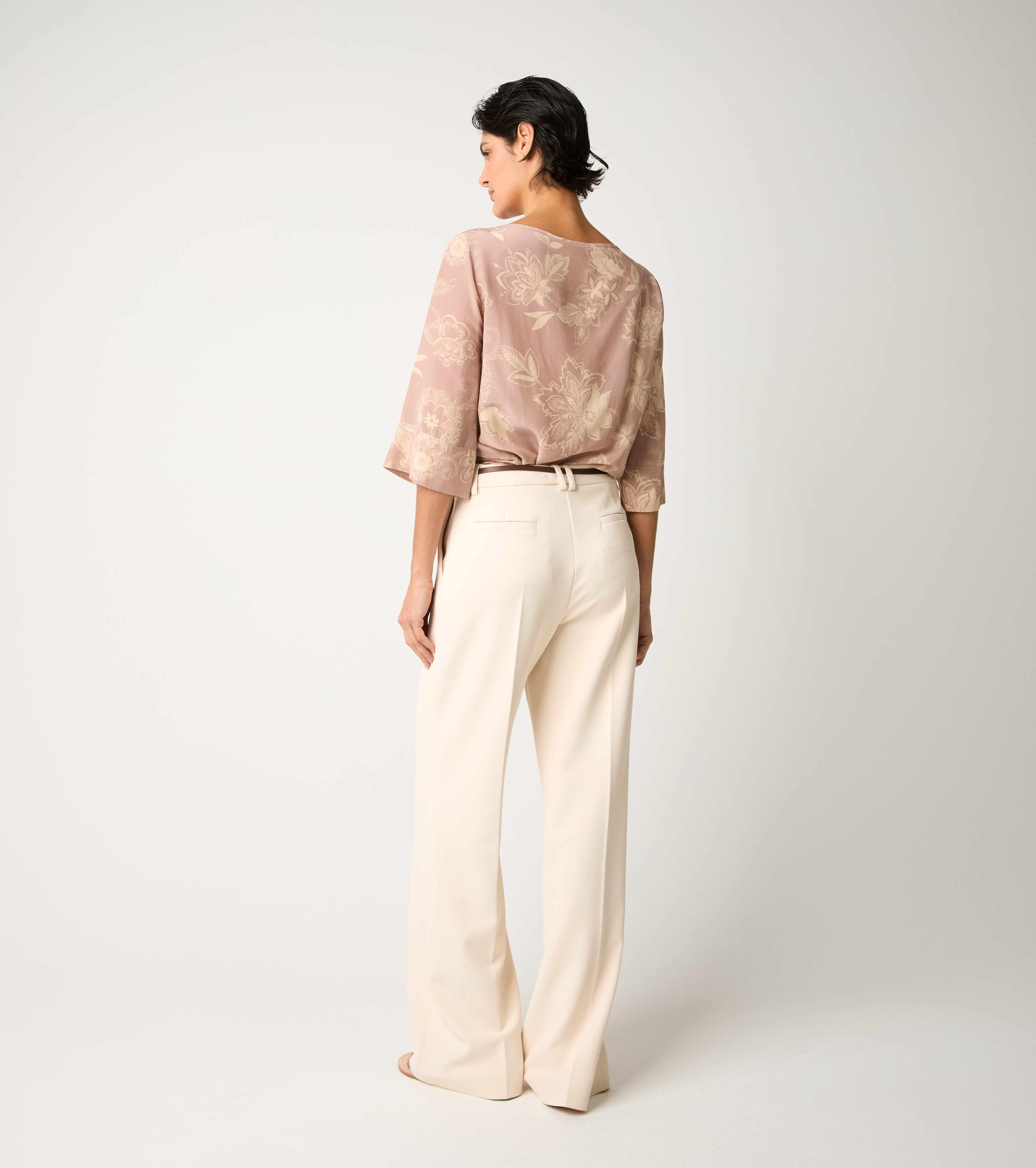 Pantaloni flare con piega stirata champagne