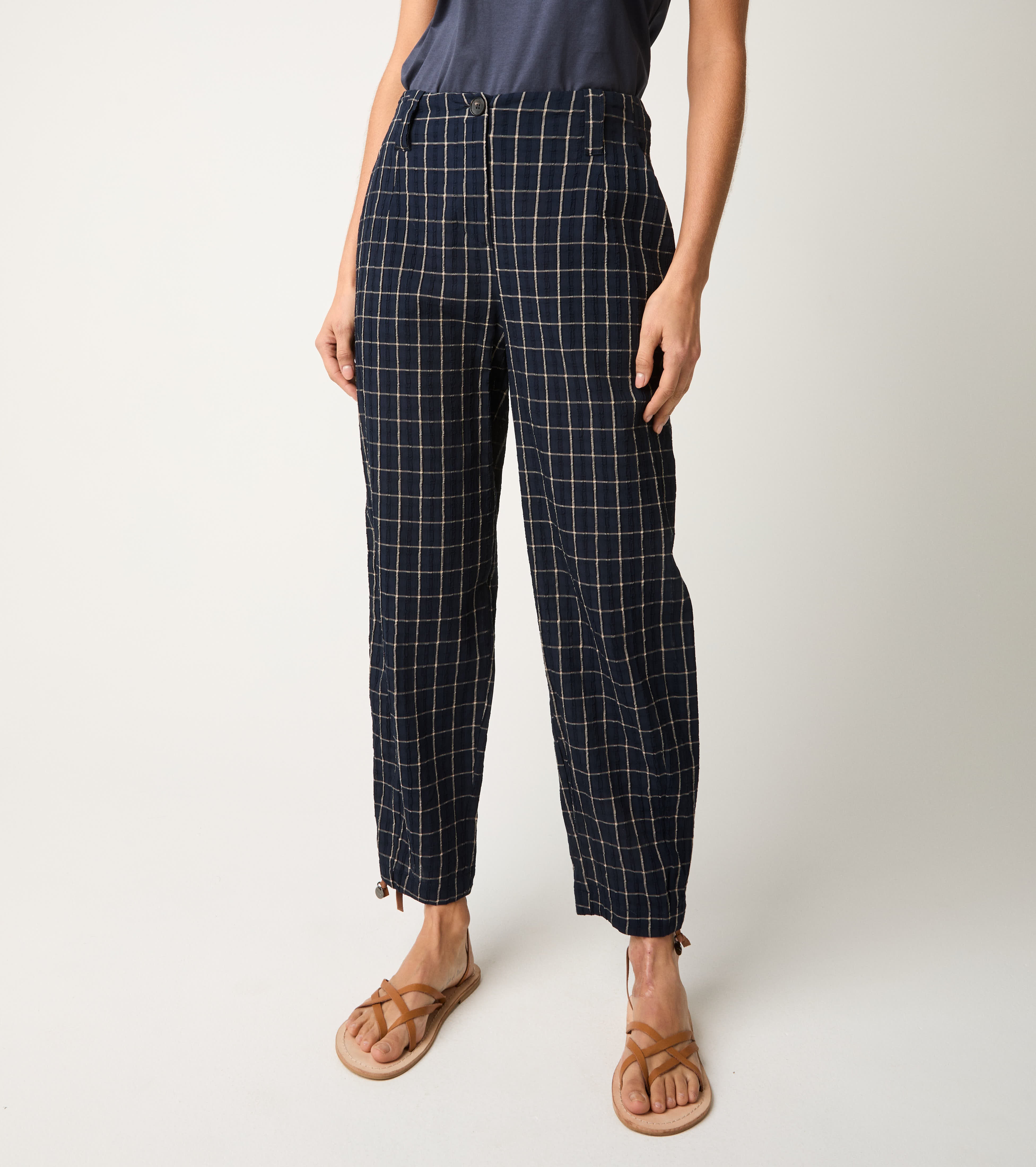 Pantaloni cropped in cotone check blu