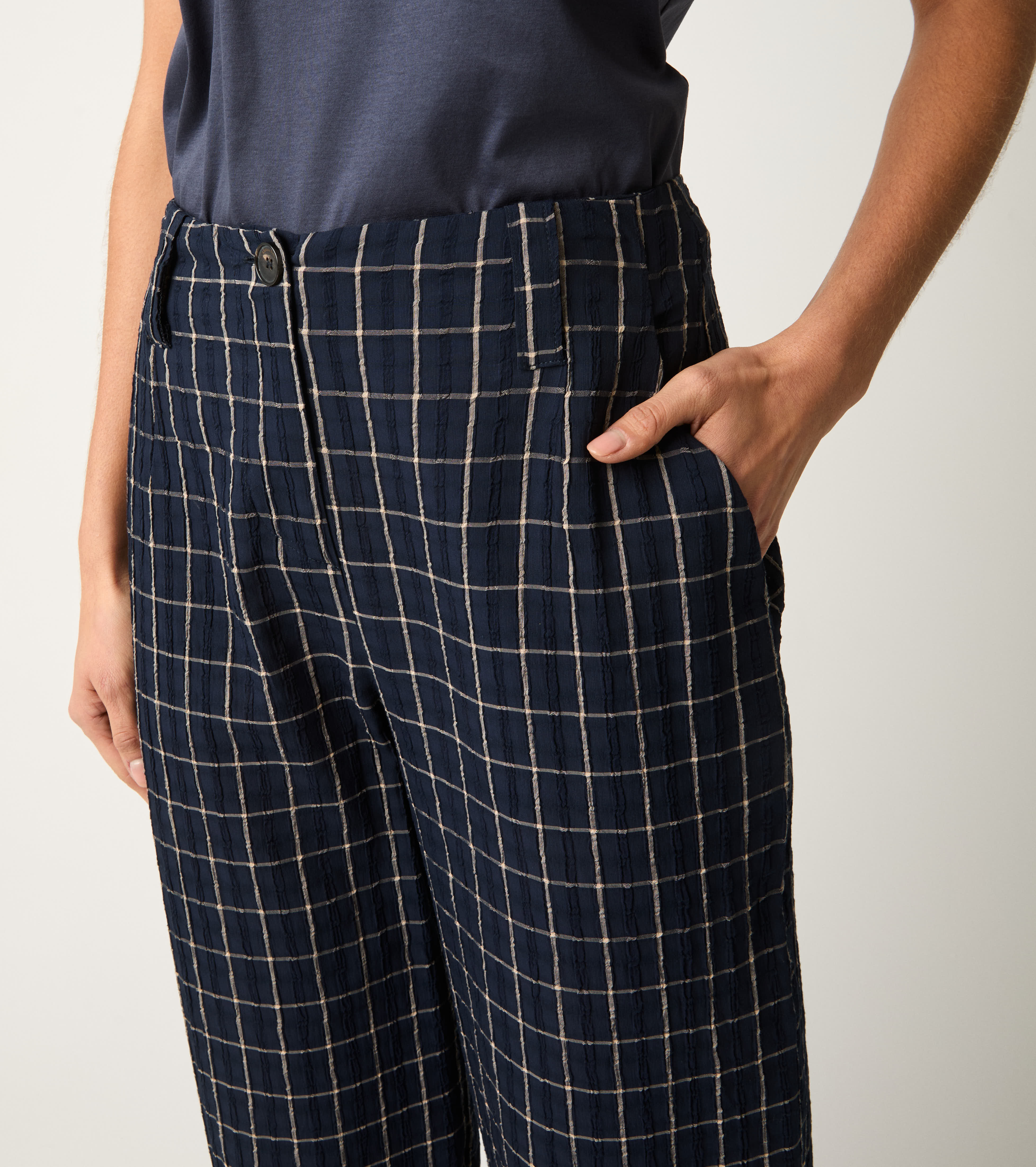 Pantaloni cropped in cotone check blu