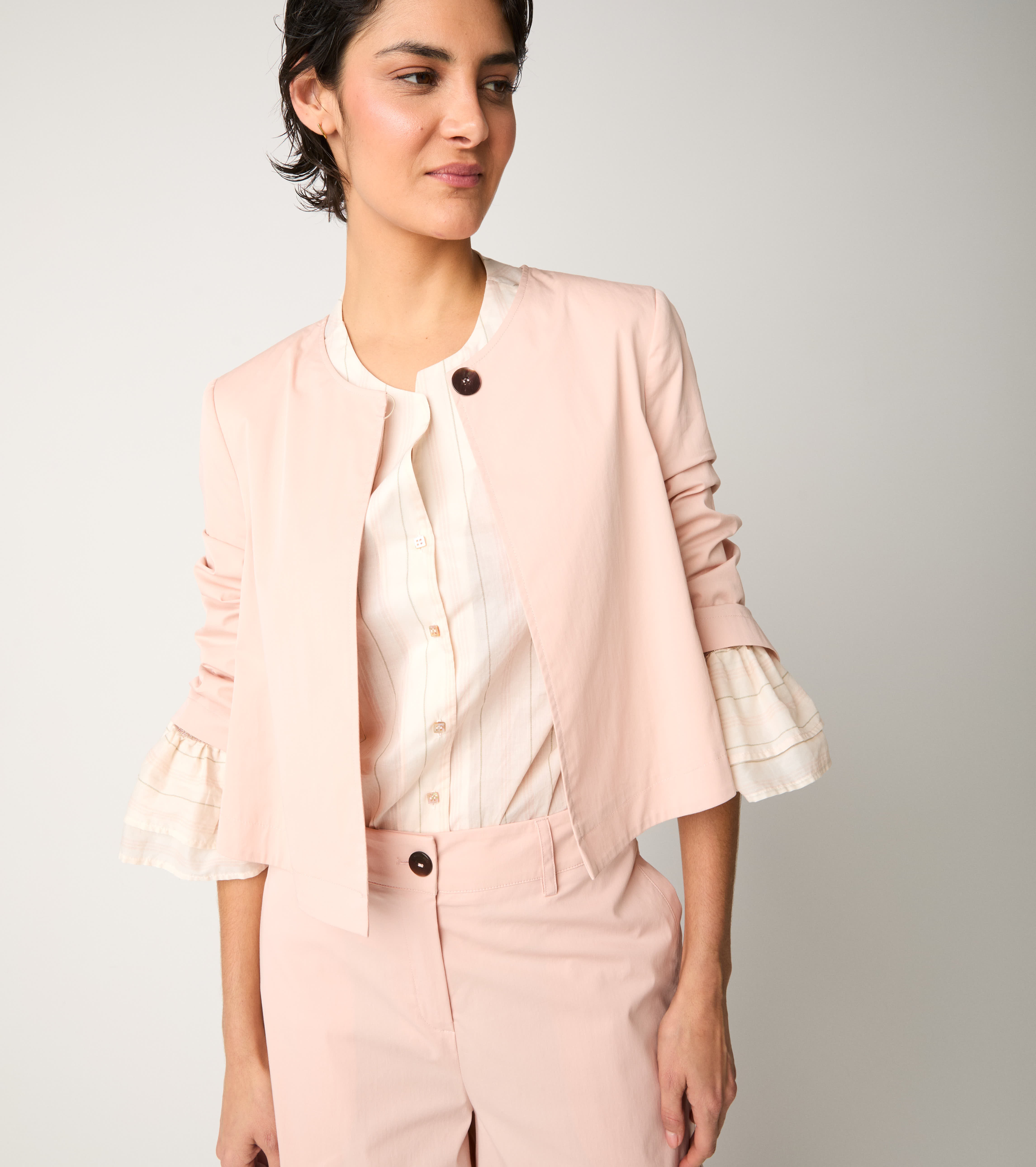 Cropped jacket with three-quarter sleeves blush