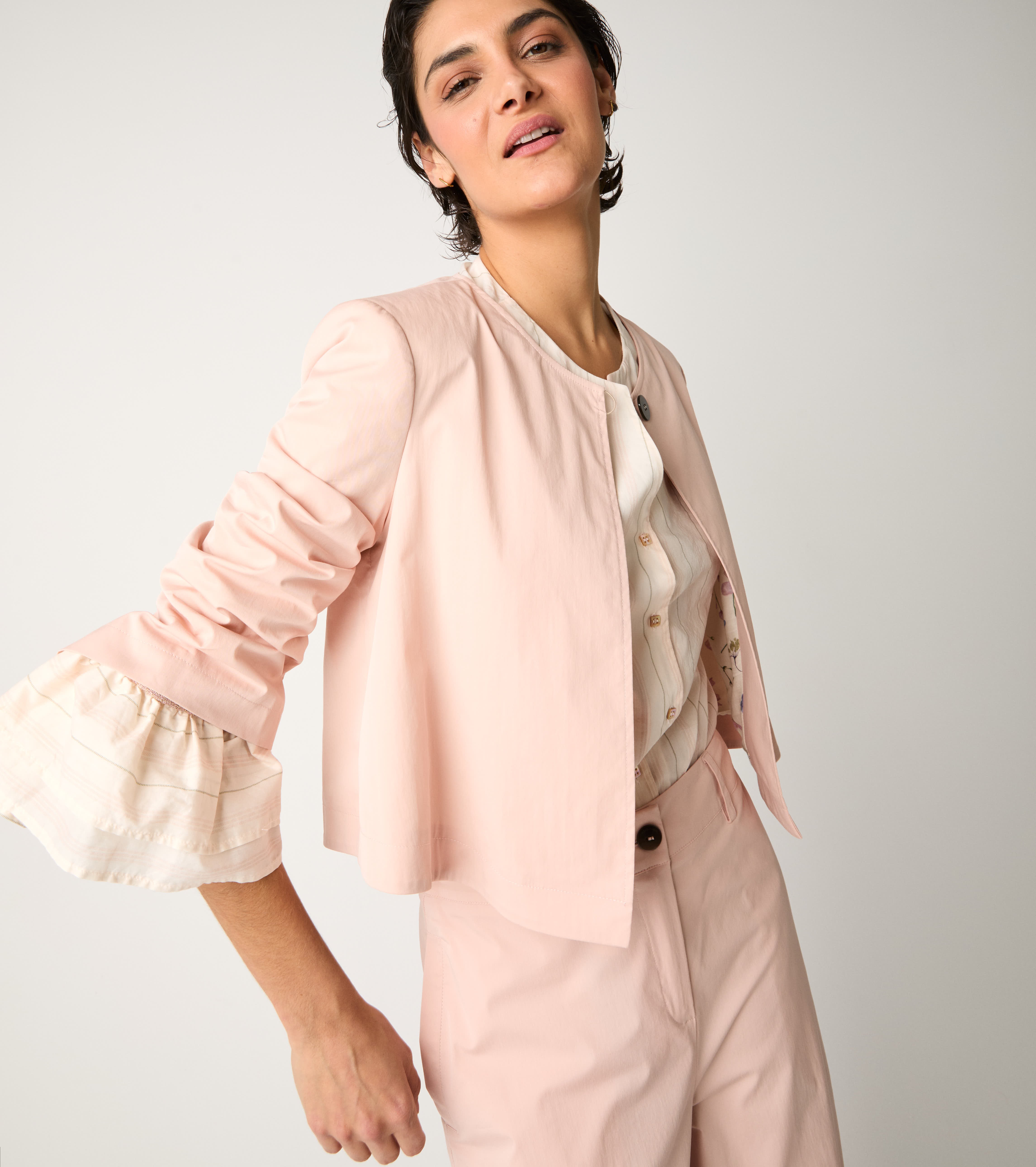 Cropped jacket with three-quarter sleeves blush