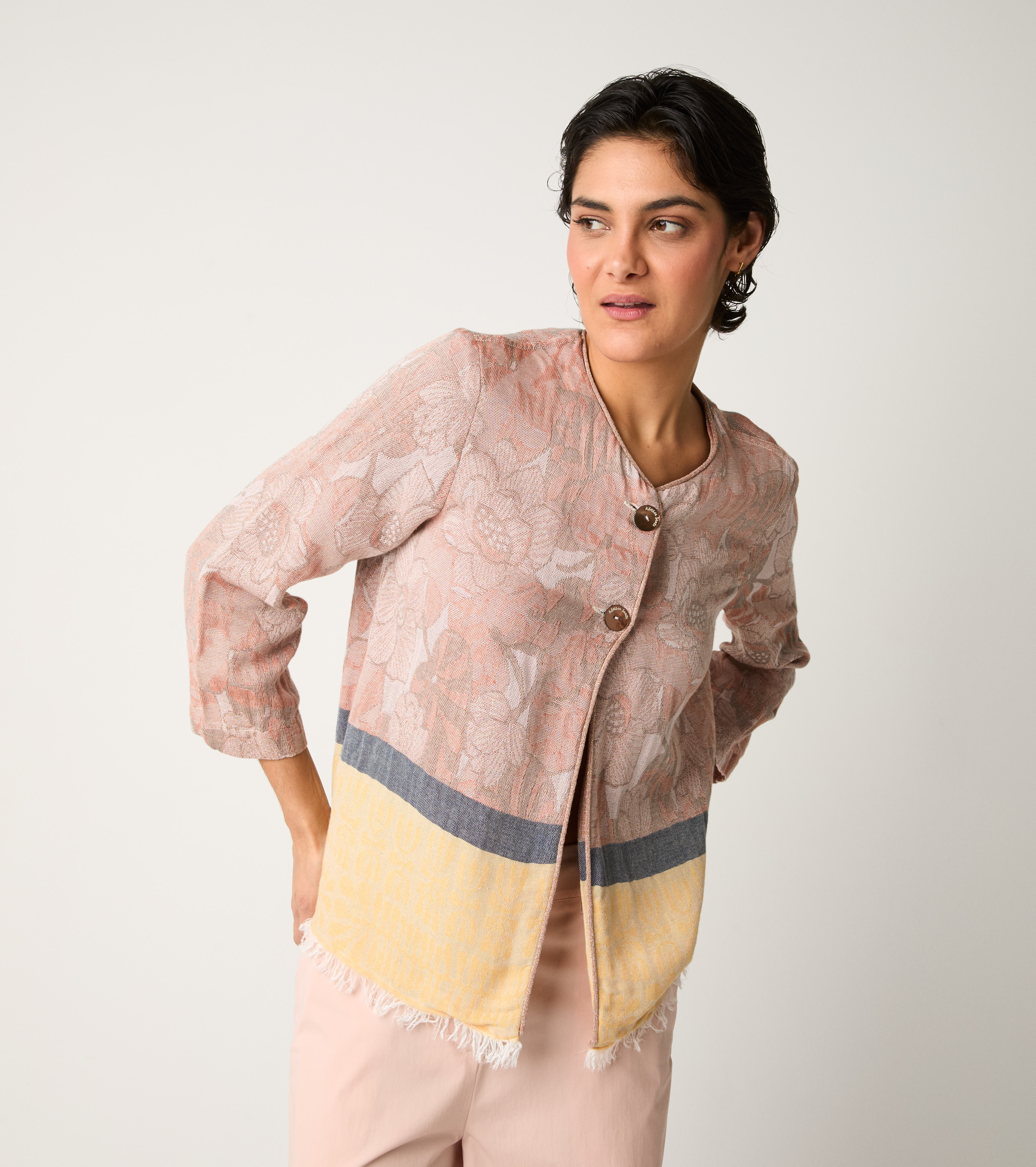Jacquard jacket with leaf buttons