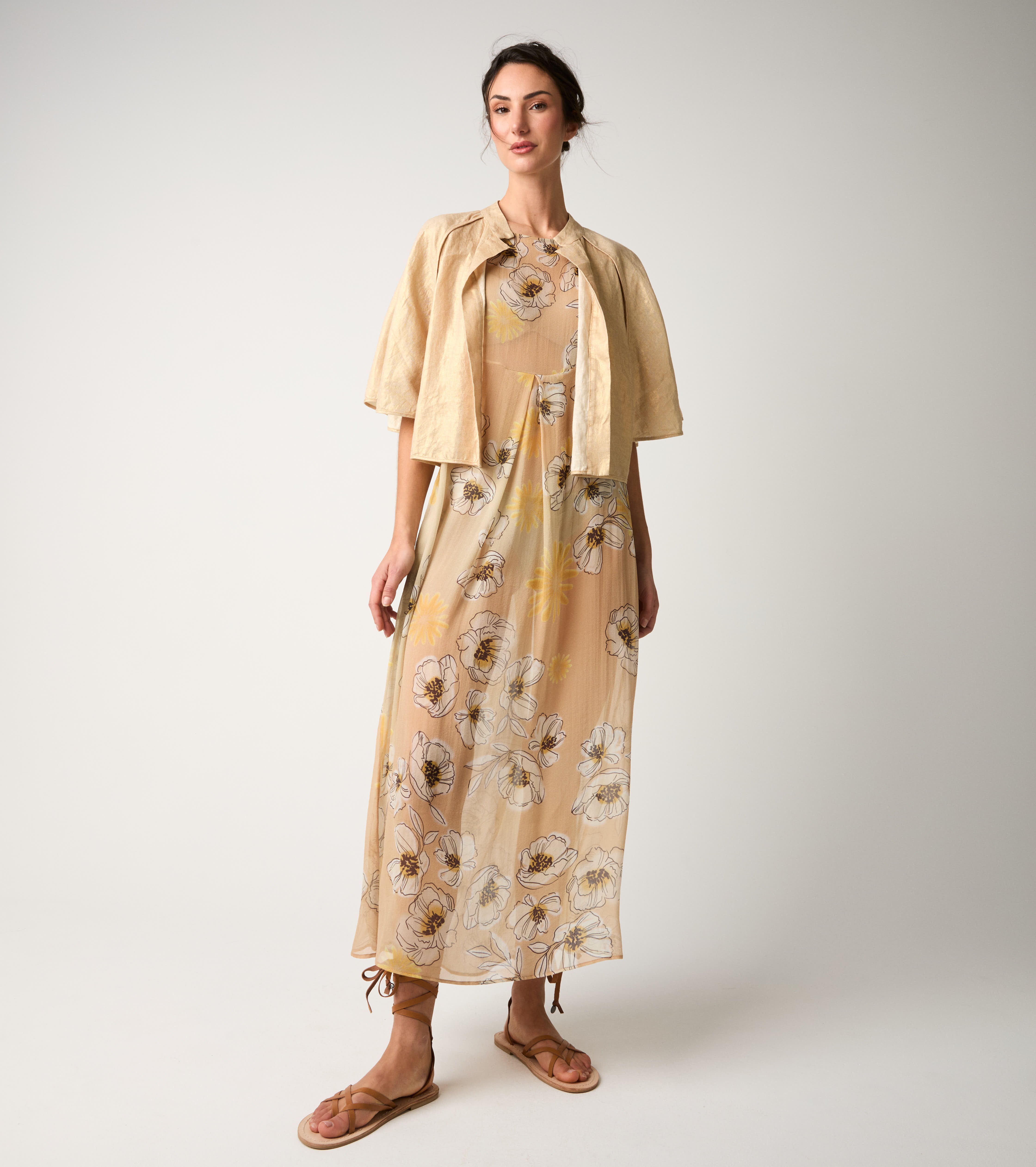 Kimono jacket with gold three-quarter sleeves