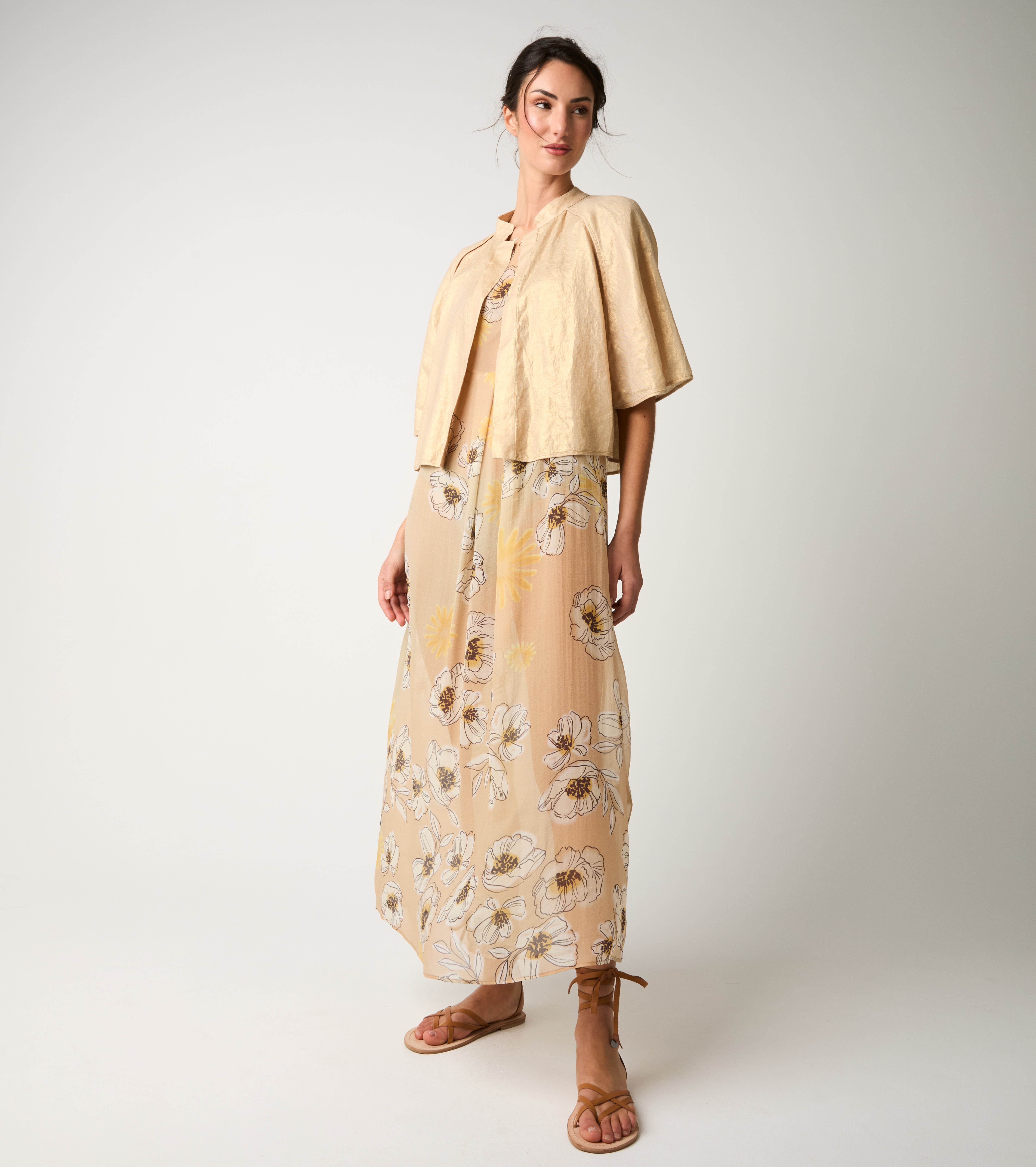 Kimono jacket with gold three-quarter sleeves