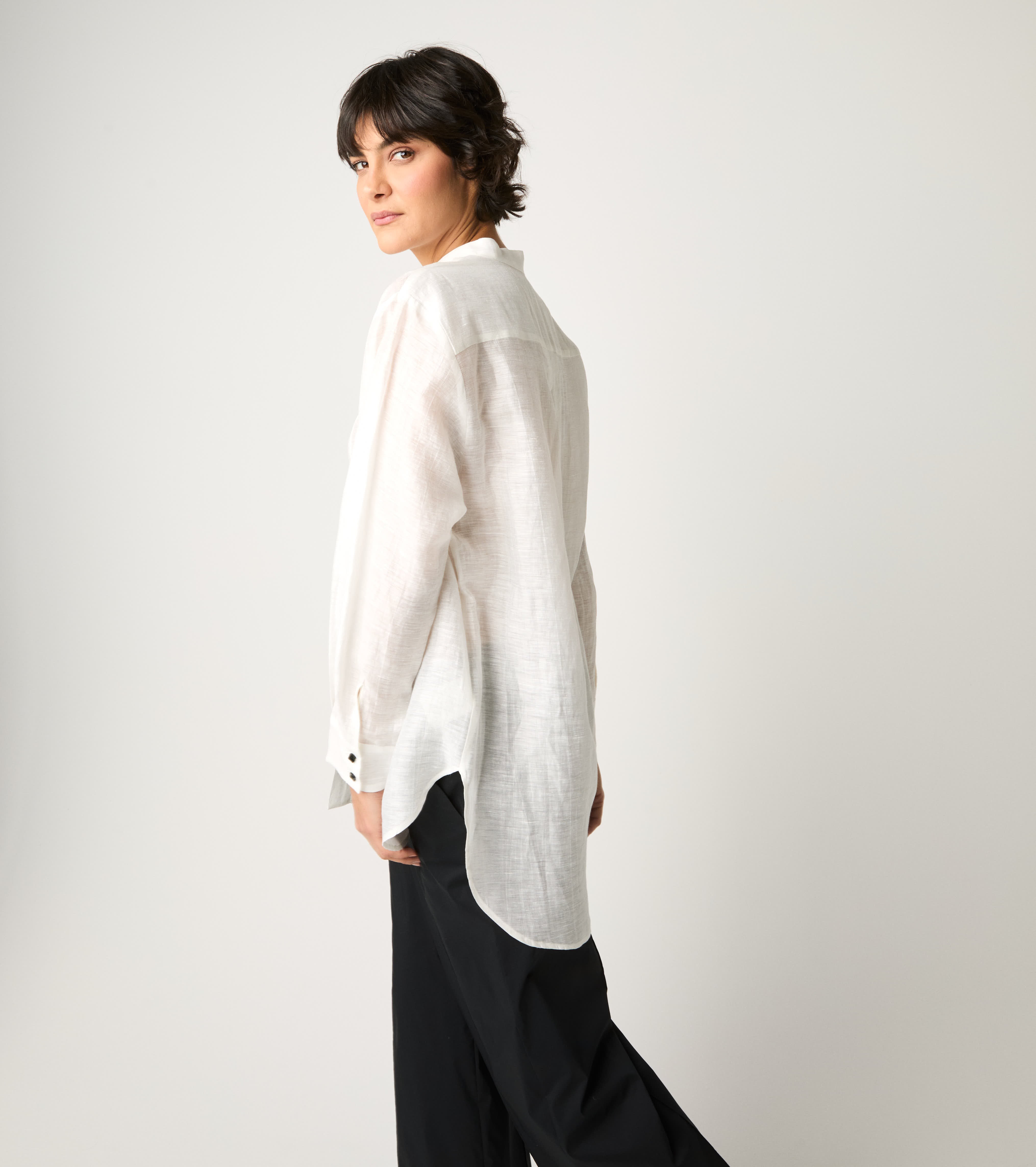 Shirt with natural mandarin collar