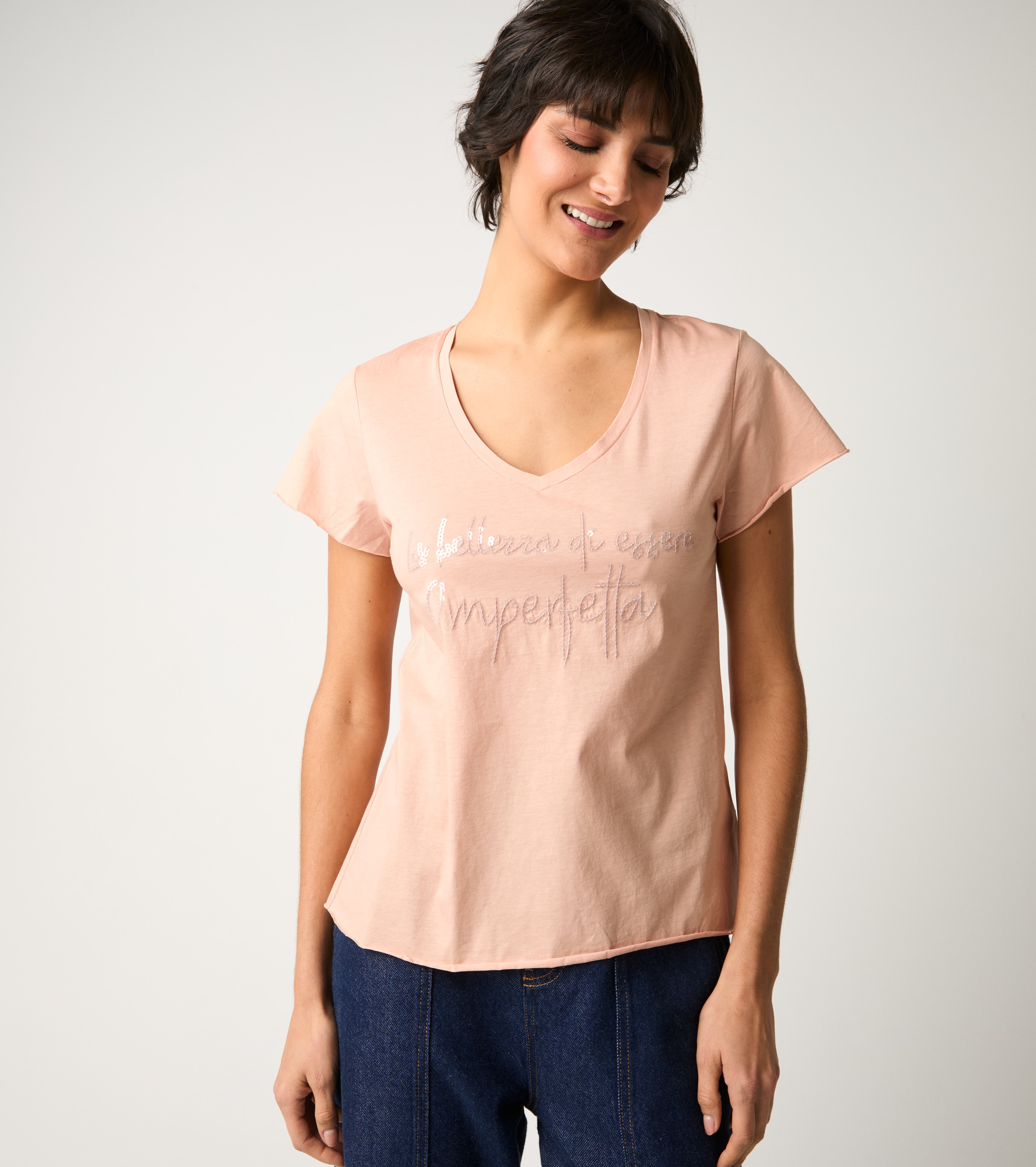 T-shirt con lettering confetto