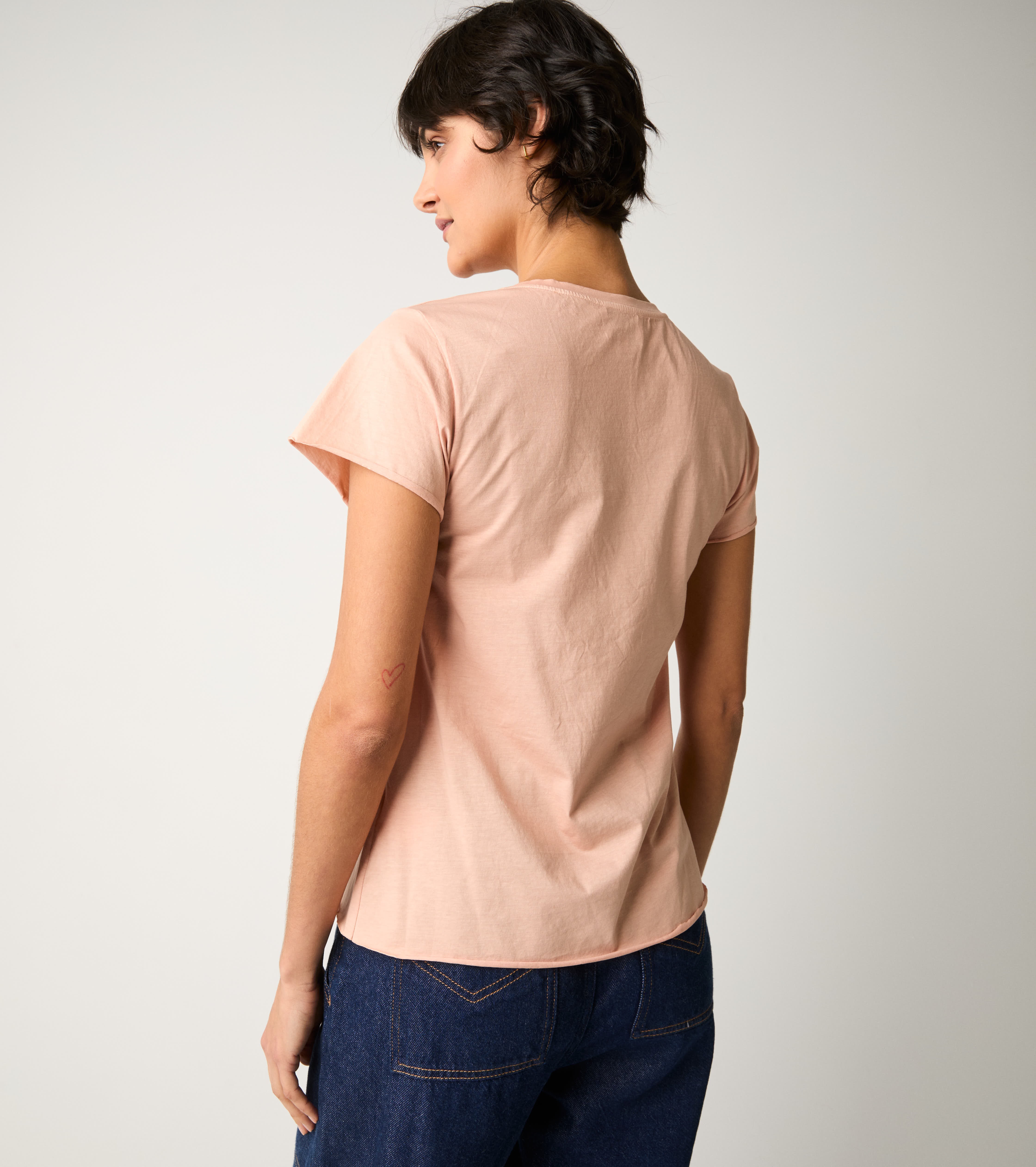 T-shirt con lettering confetto
