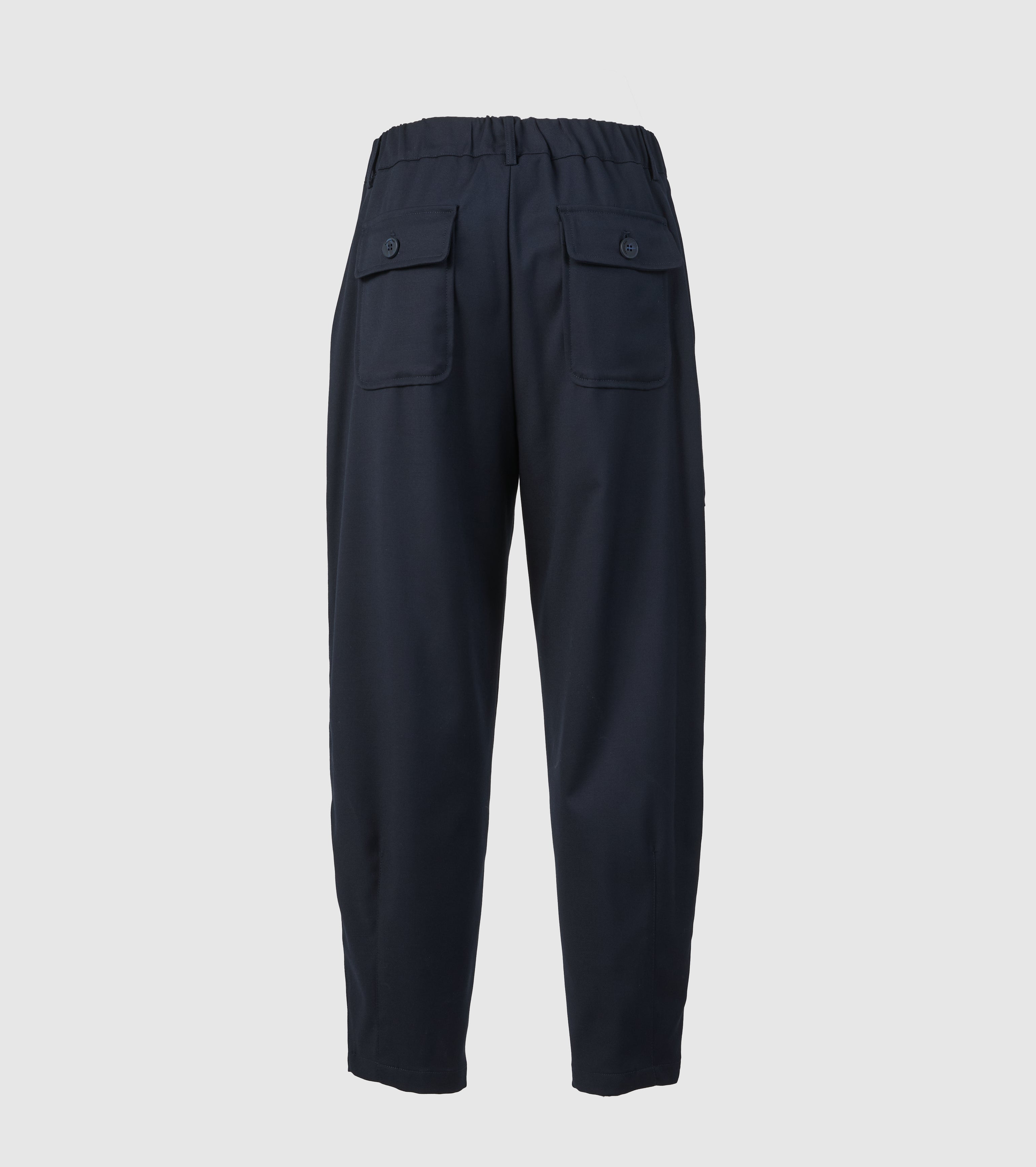 Cropped trousers with pockets