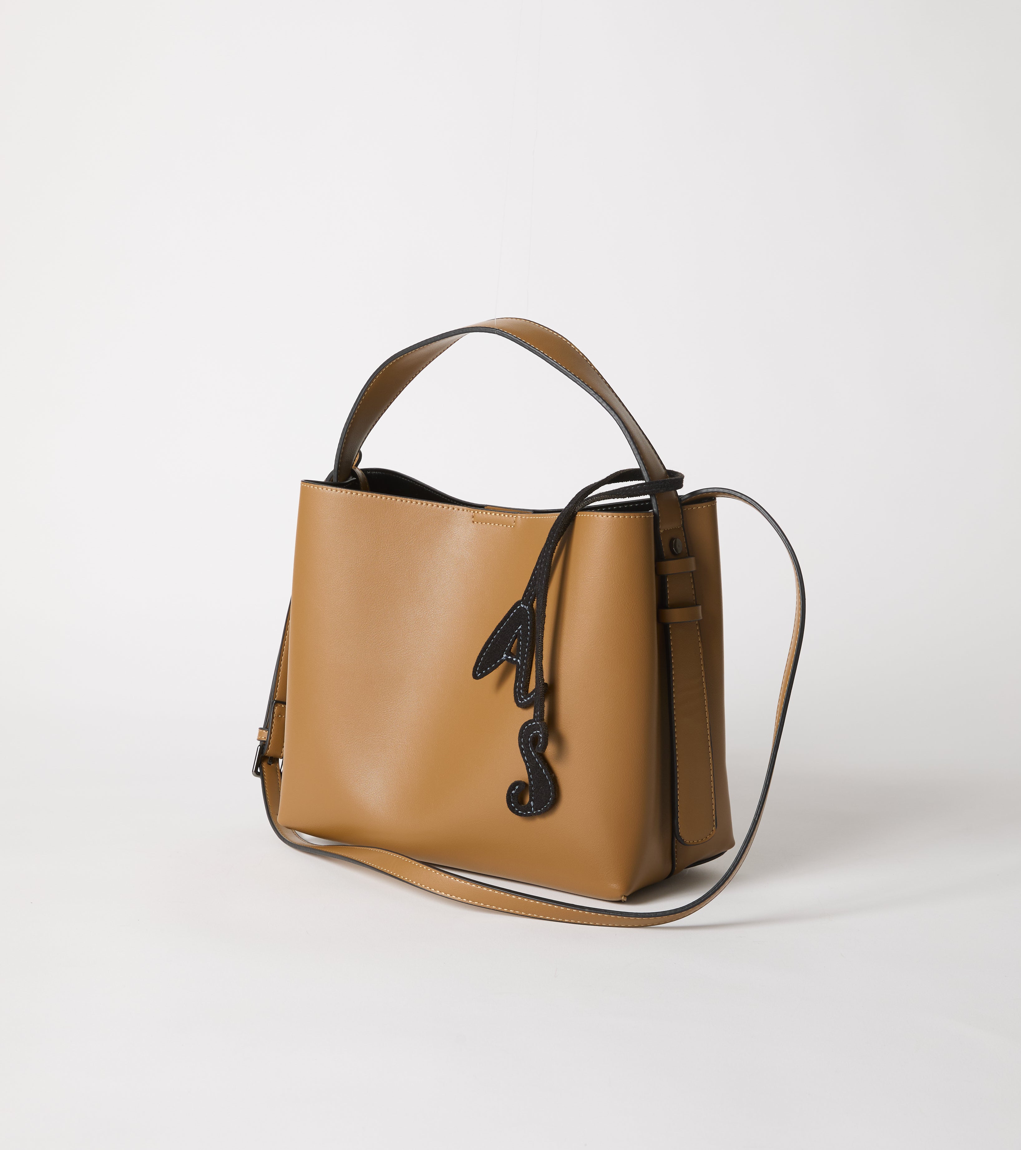 Shopping bag with shoulder strap