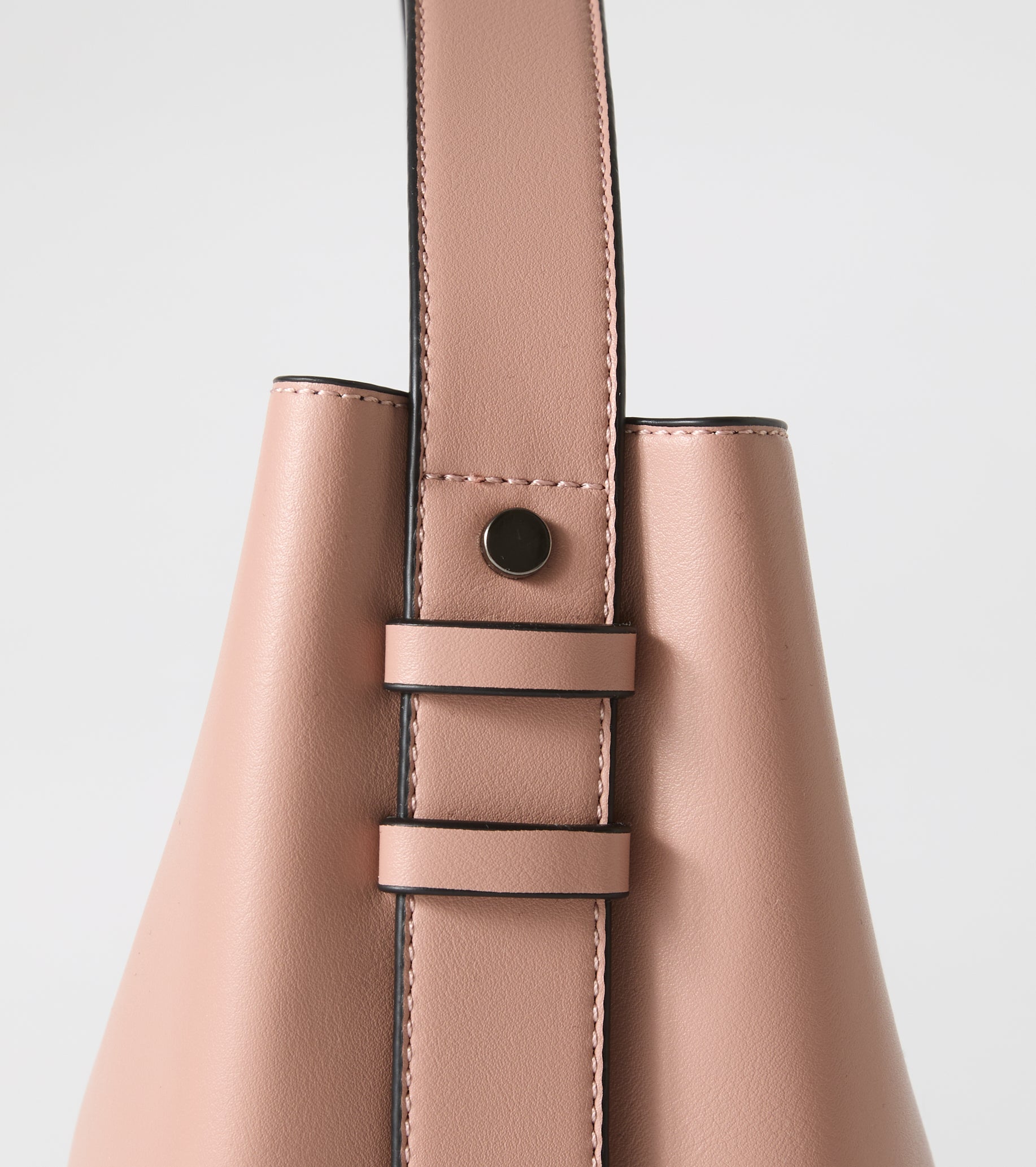 Shopping bag with shoulder strap