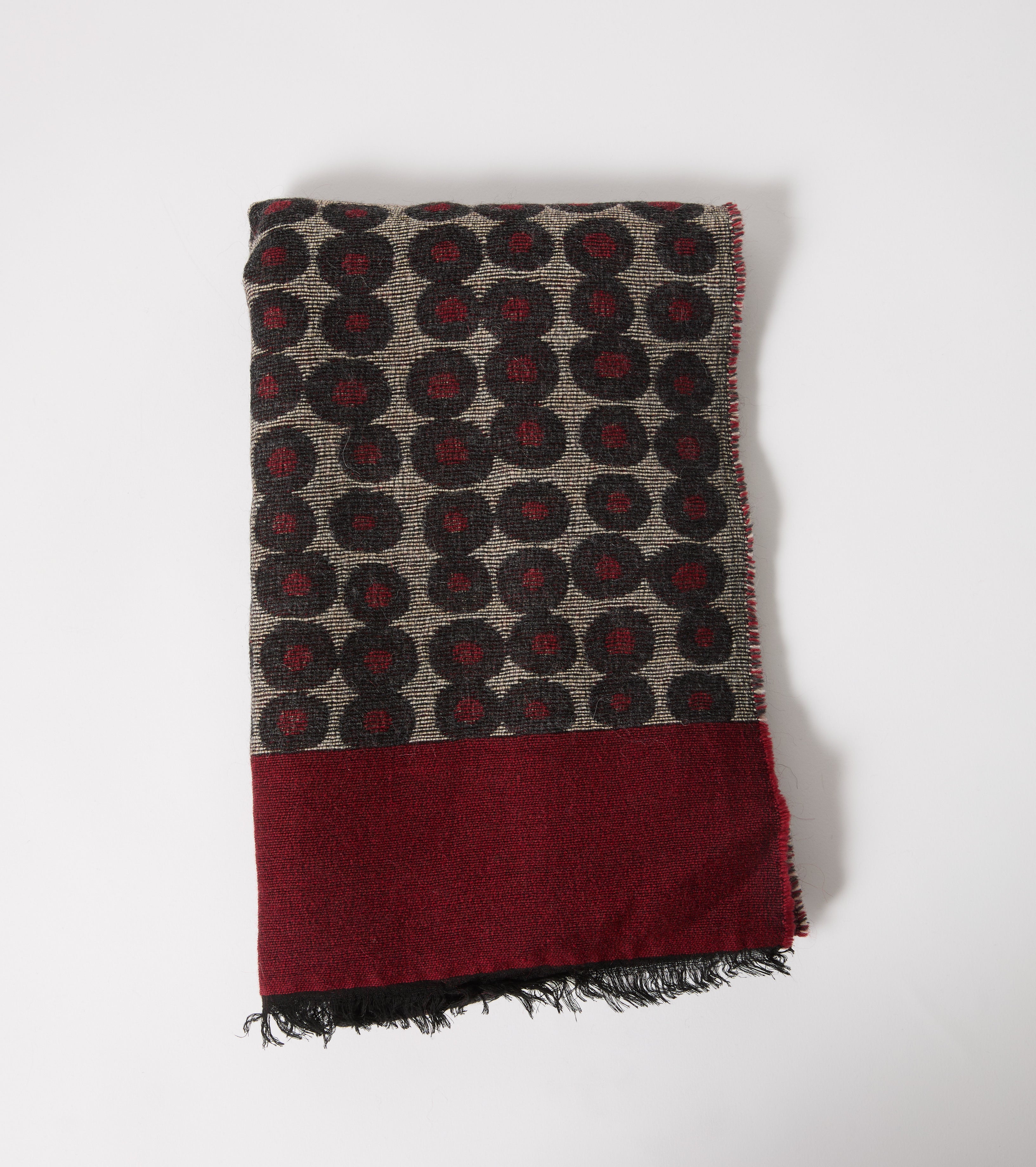 Wool and alpaca scarf with polka dots and flowers