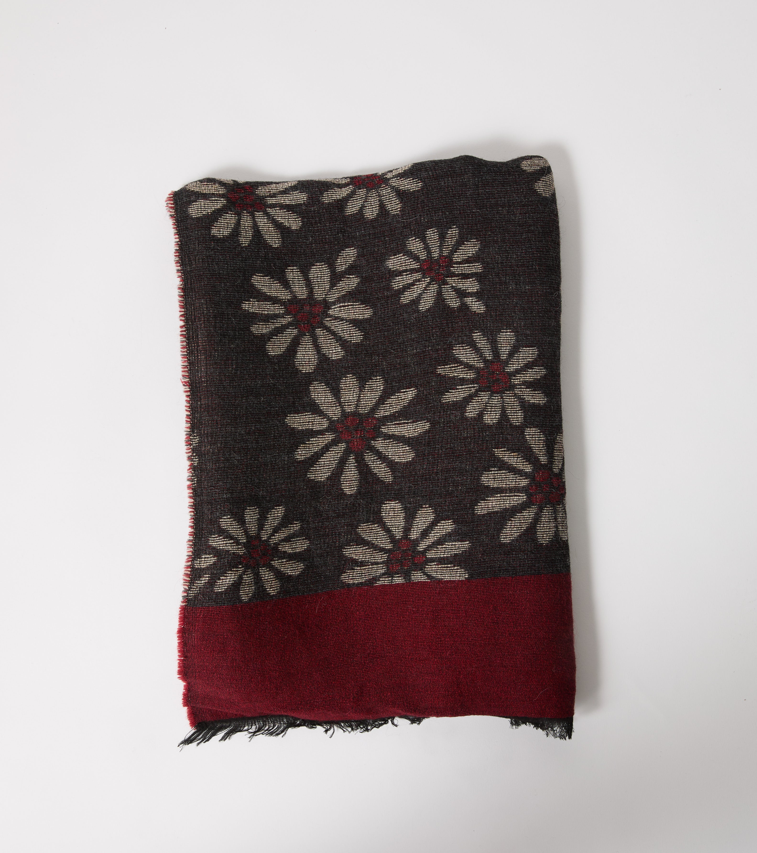 Wool and alpaca scarf with polka dots and flowers