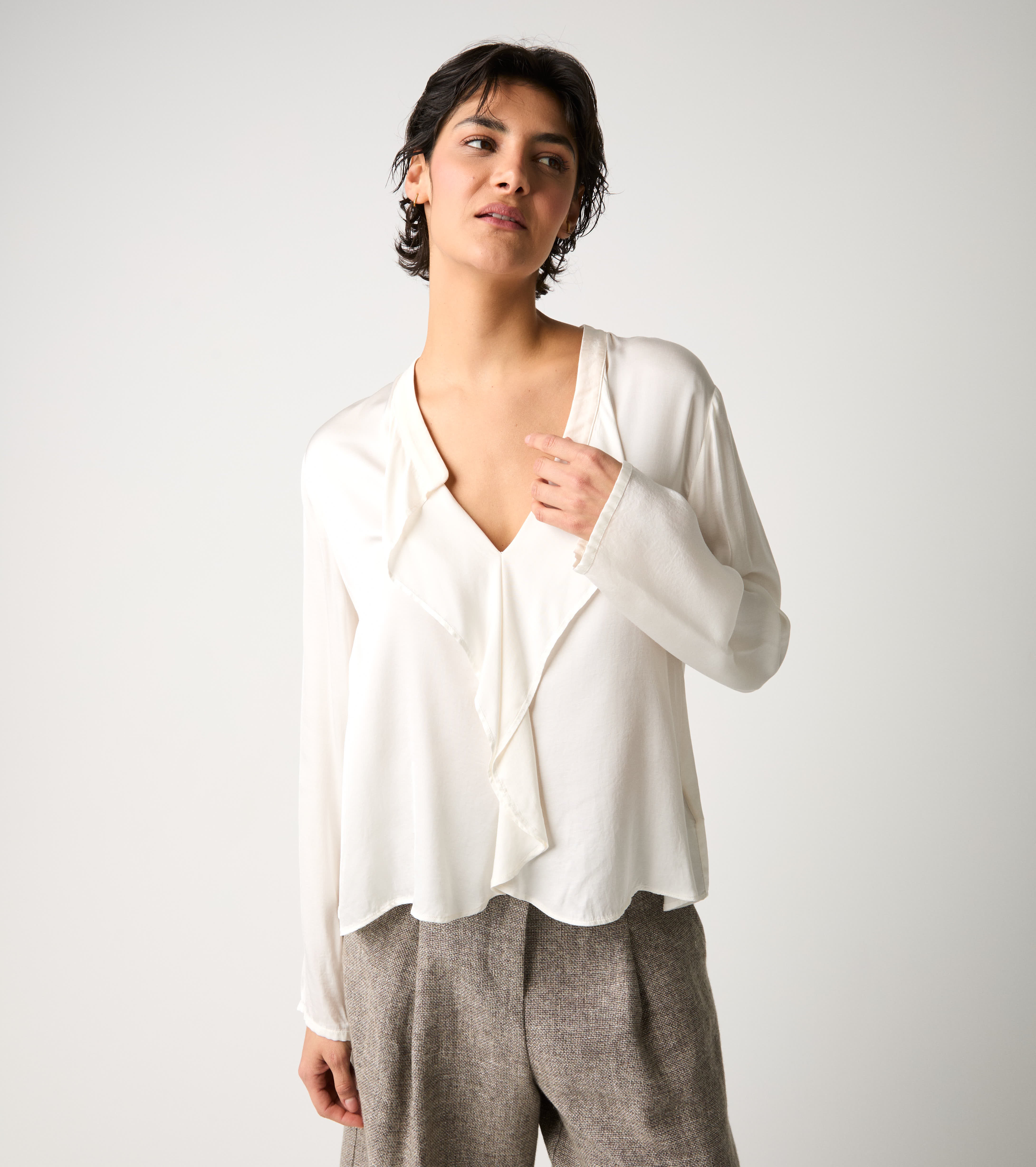 Blusa con volant e maniche lunghe salina