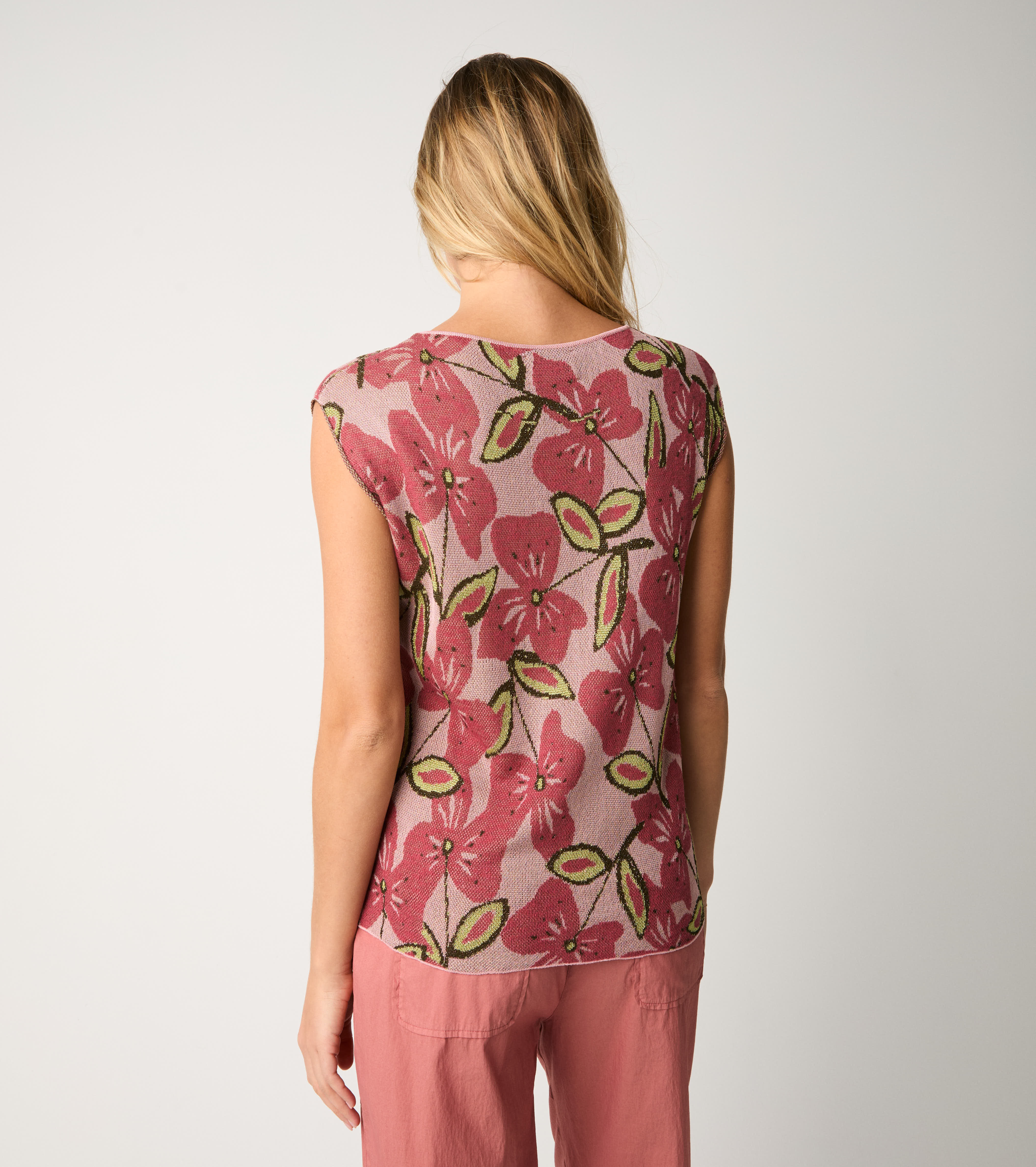 Jacquard top with ombré boat neckline