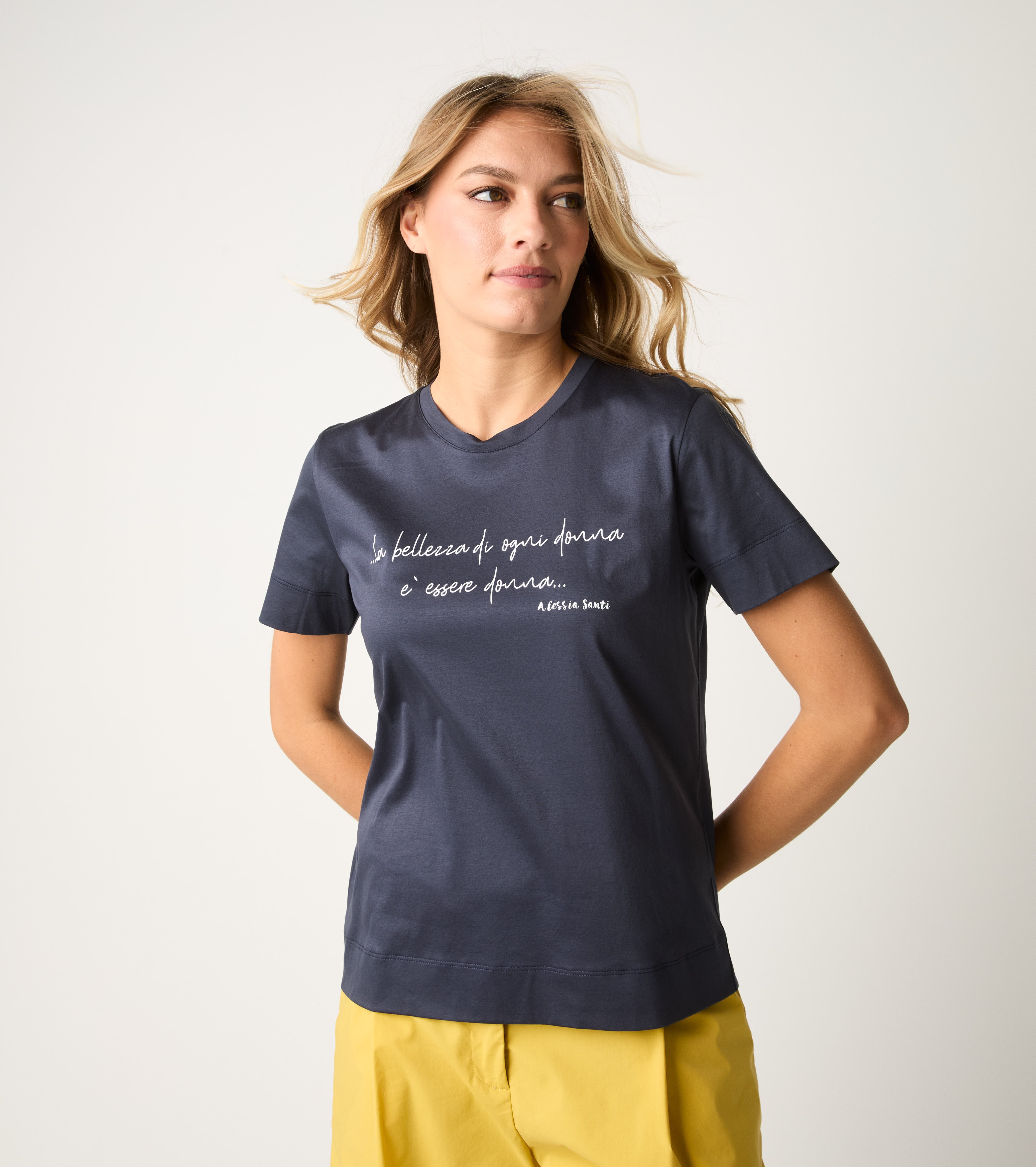 T-shirt con stampa lettering blu