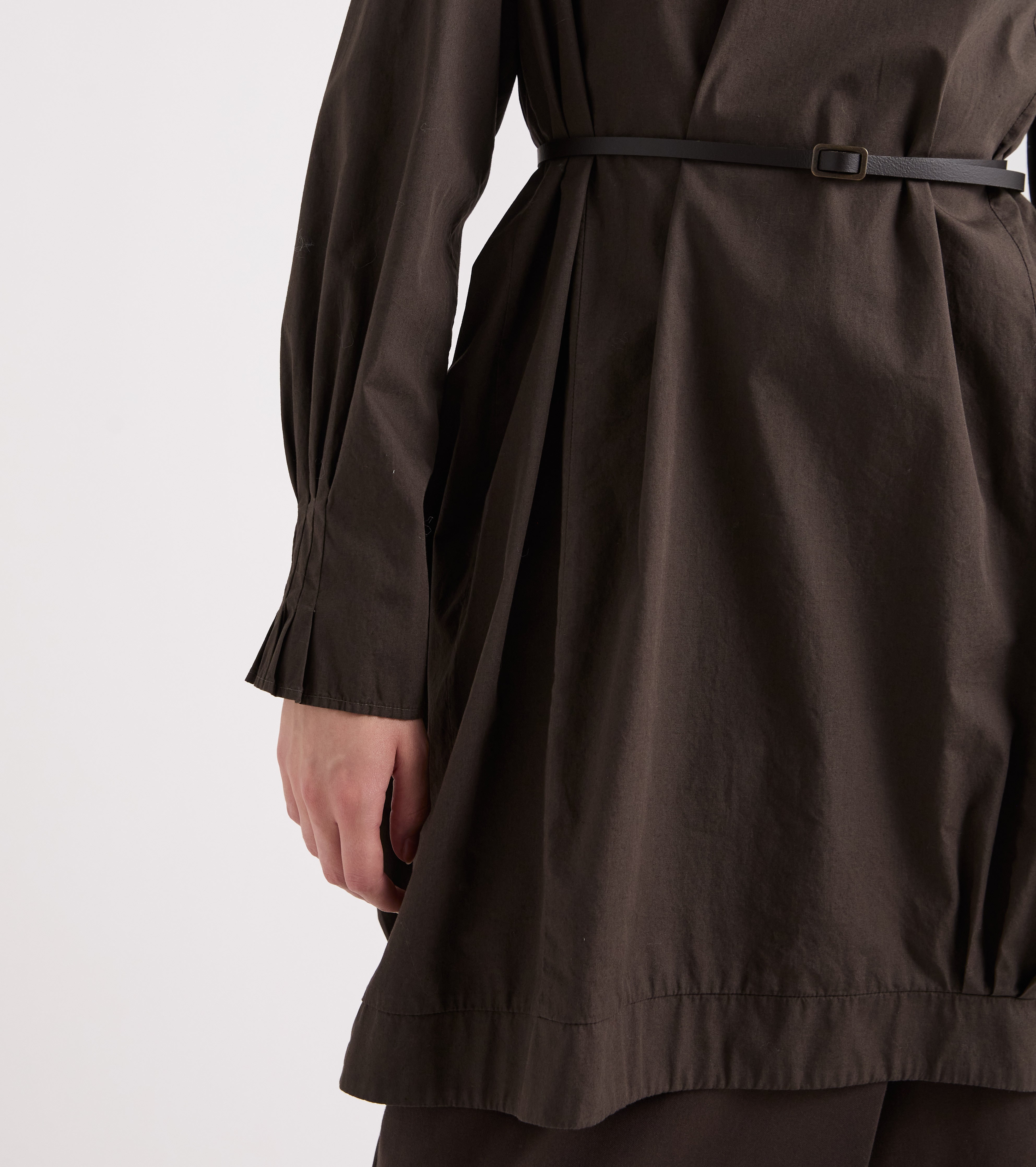 Abito da donna con collo alto nero