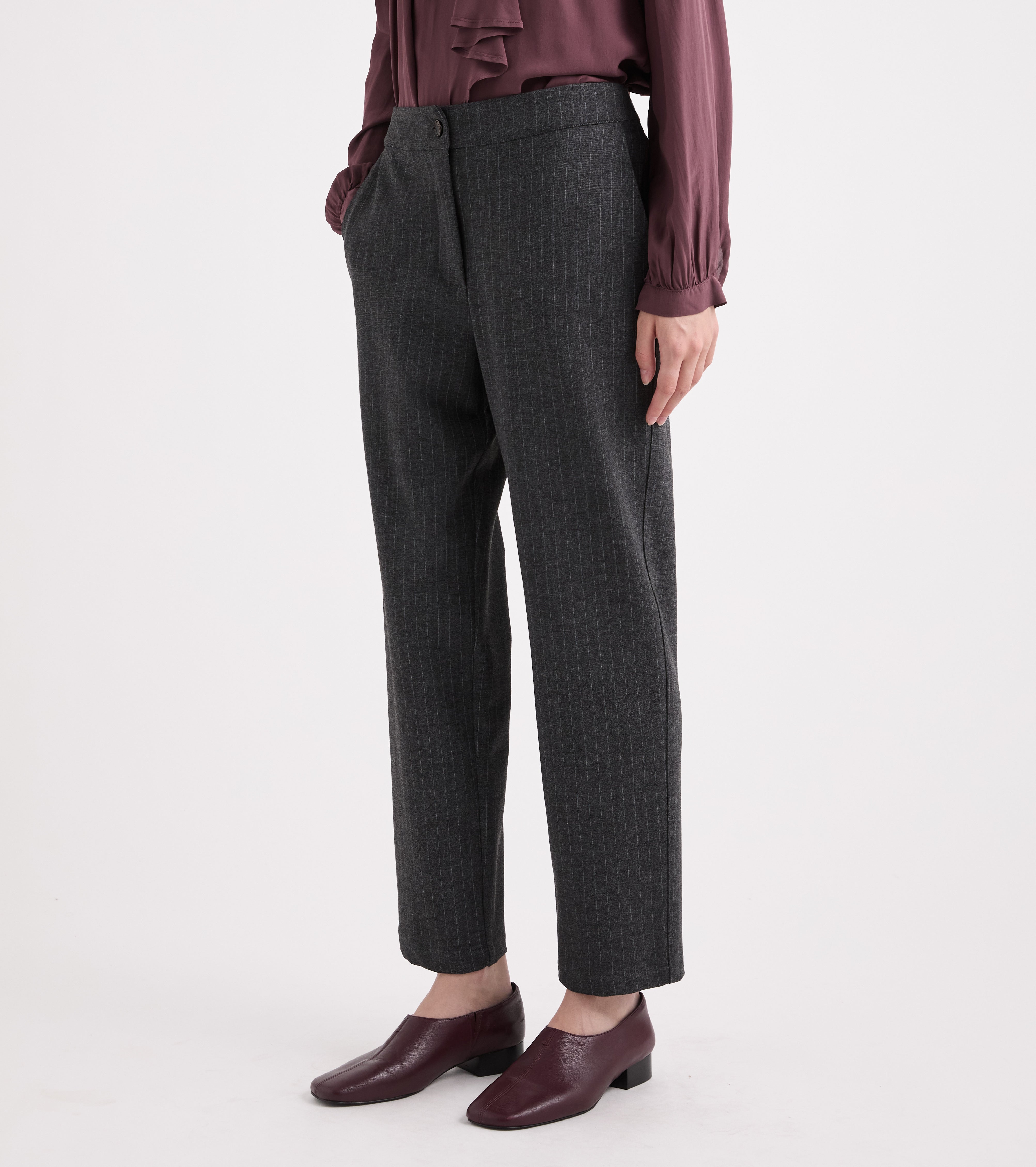 Pantaloni cropped in viscosa a righe multicolor