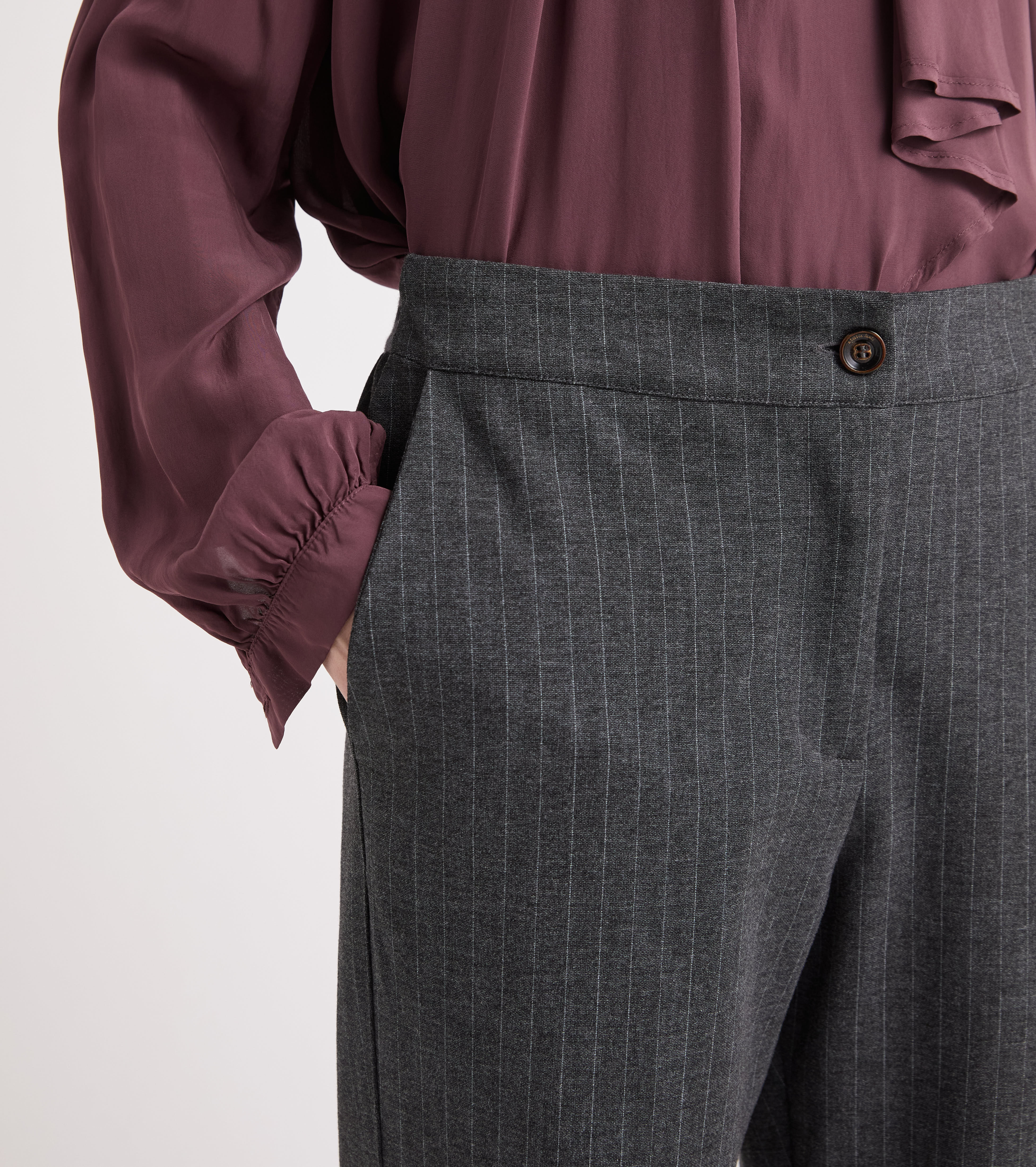 Pantaloni cropped in viscosa a righe multicolor