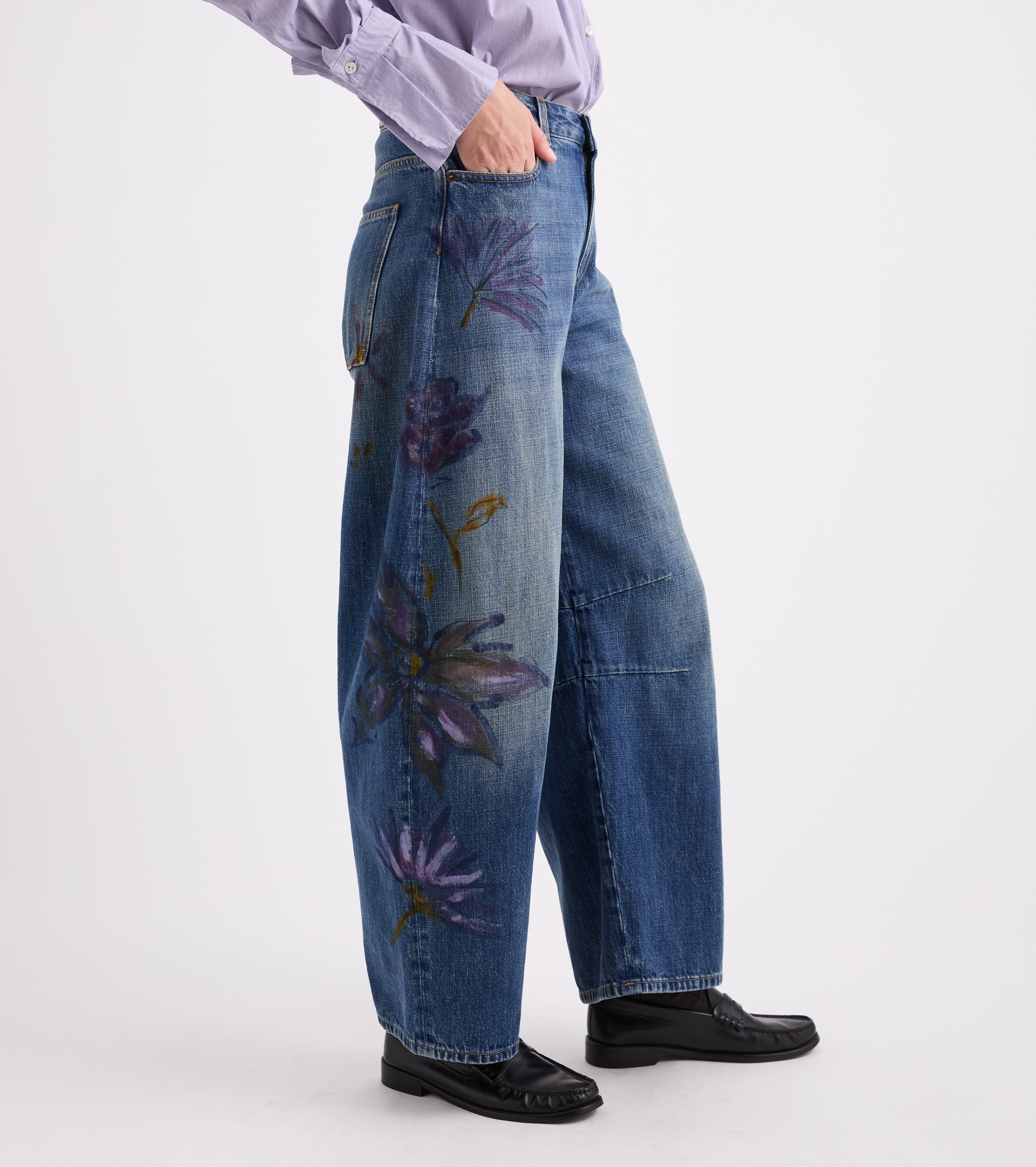 Jeans med brede ben i bomuld med blomstermønster