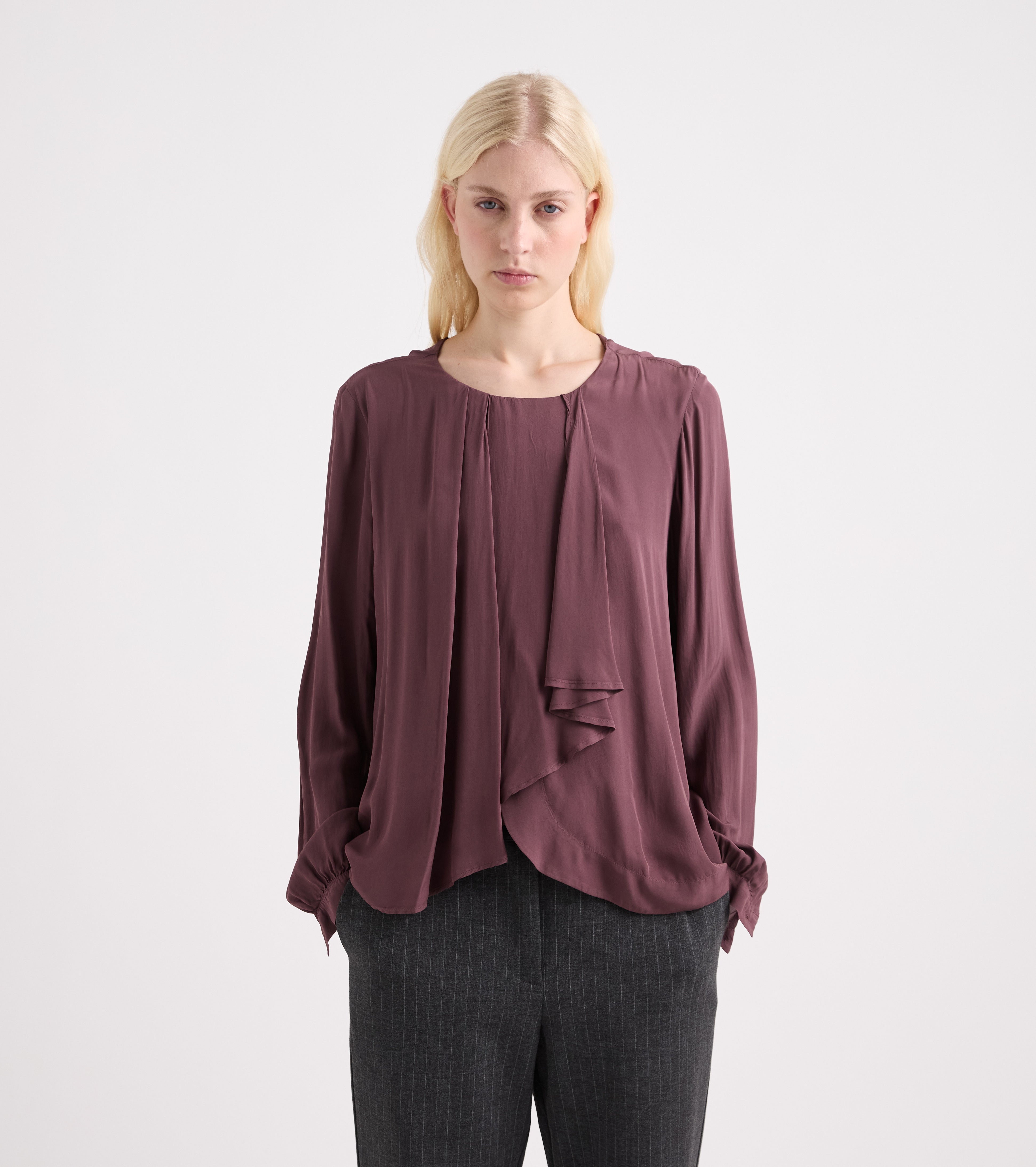 Viskosebluse med drapering i farven »succo«