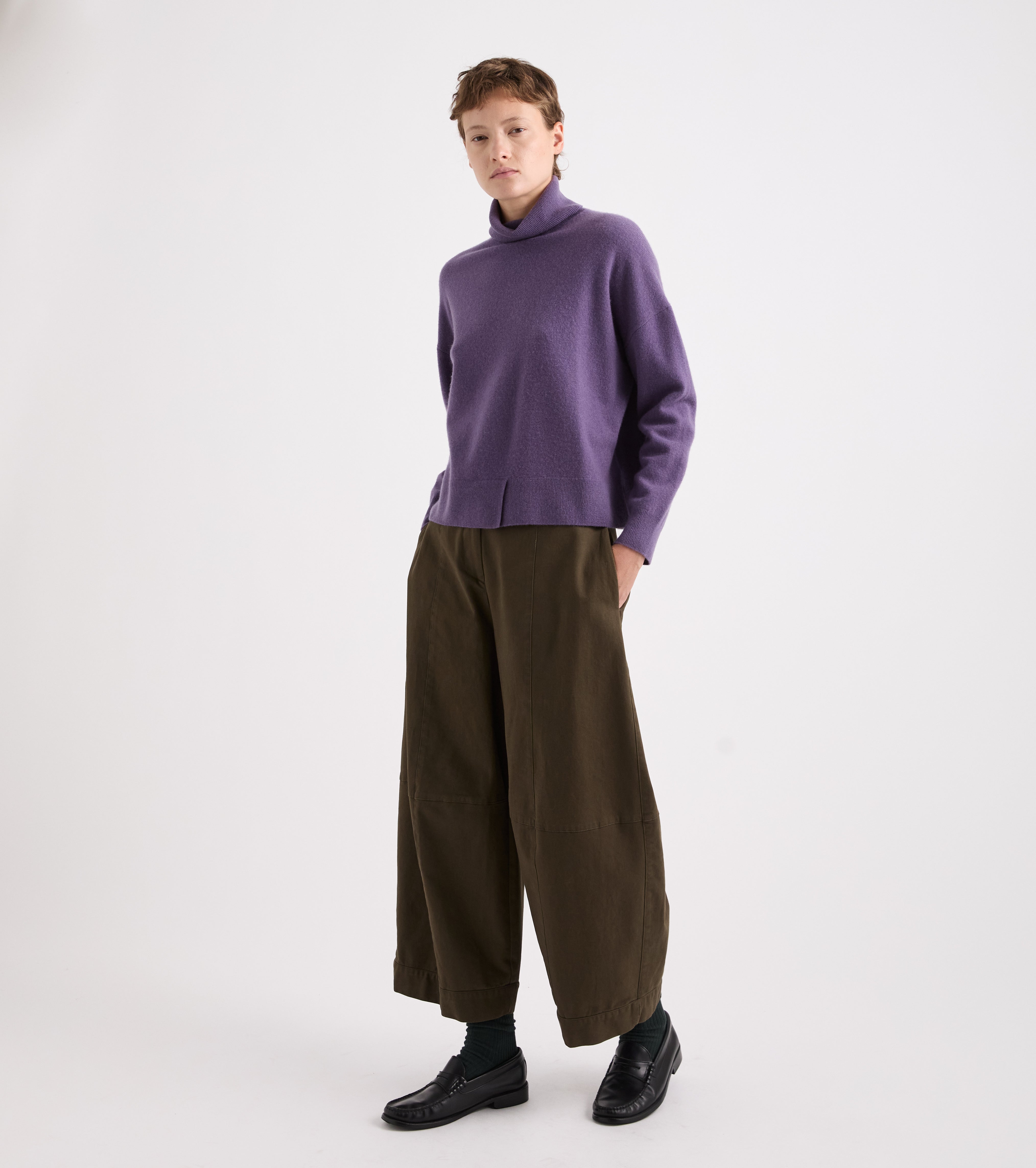 Rullekravebluse i kashmirblanding i farven iris