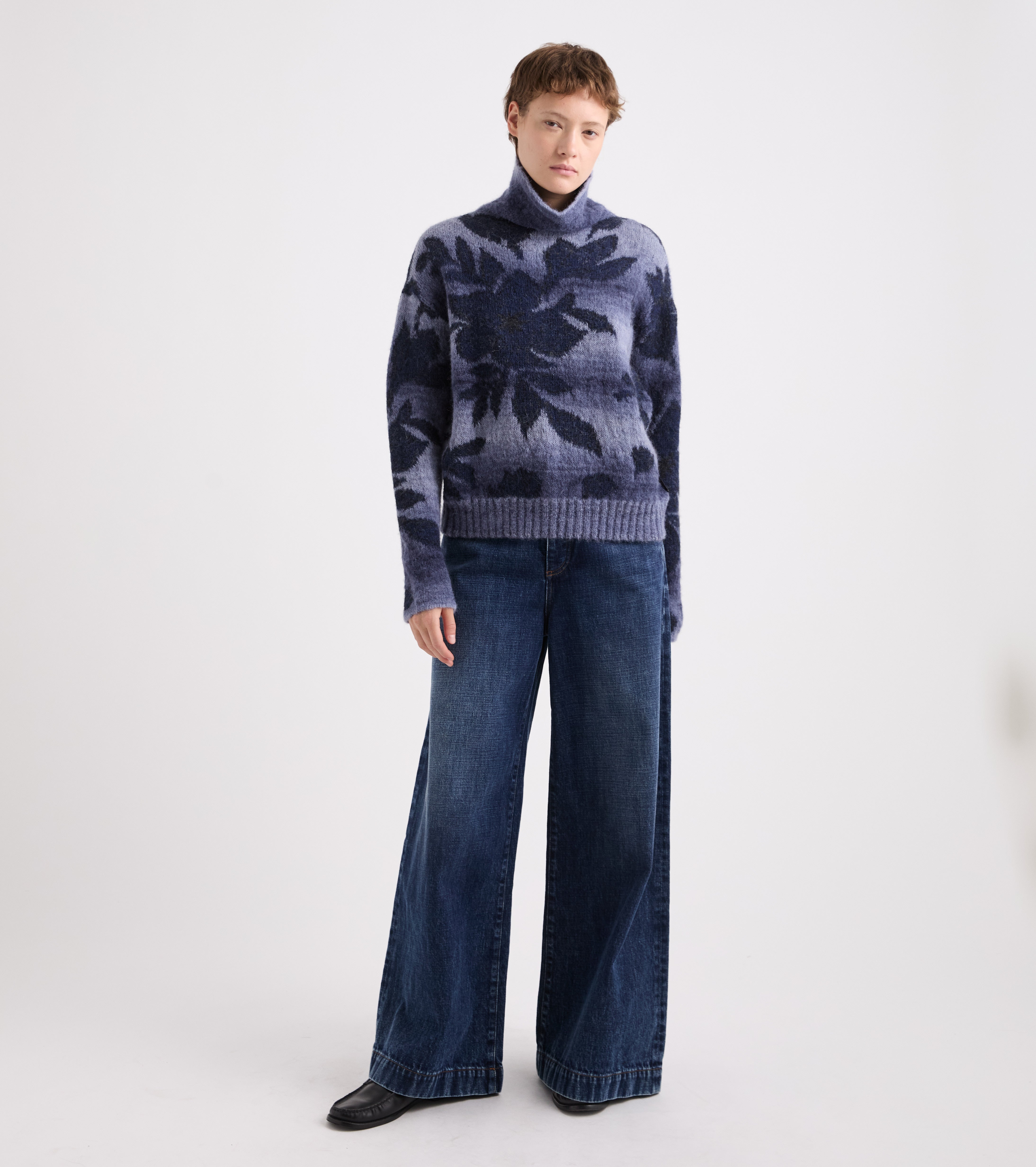 Rullekravebluse i jacquard af uldblanding i marineblå