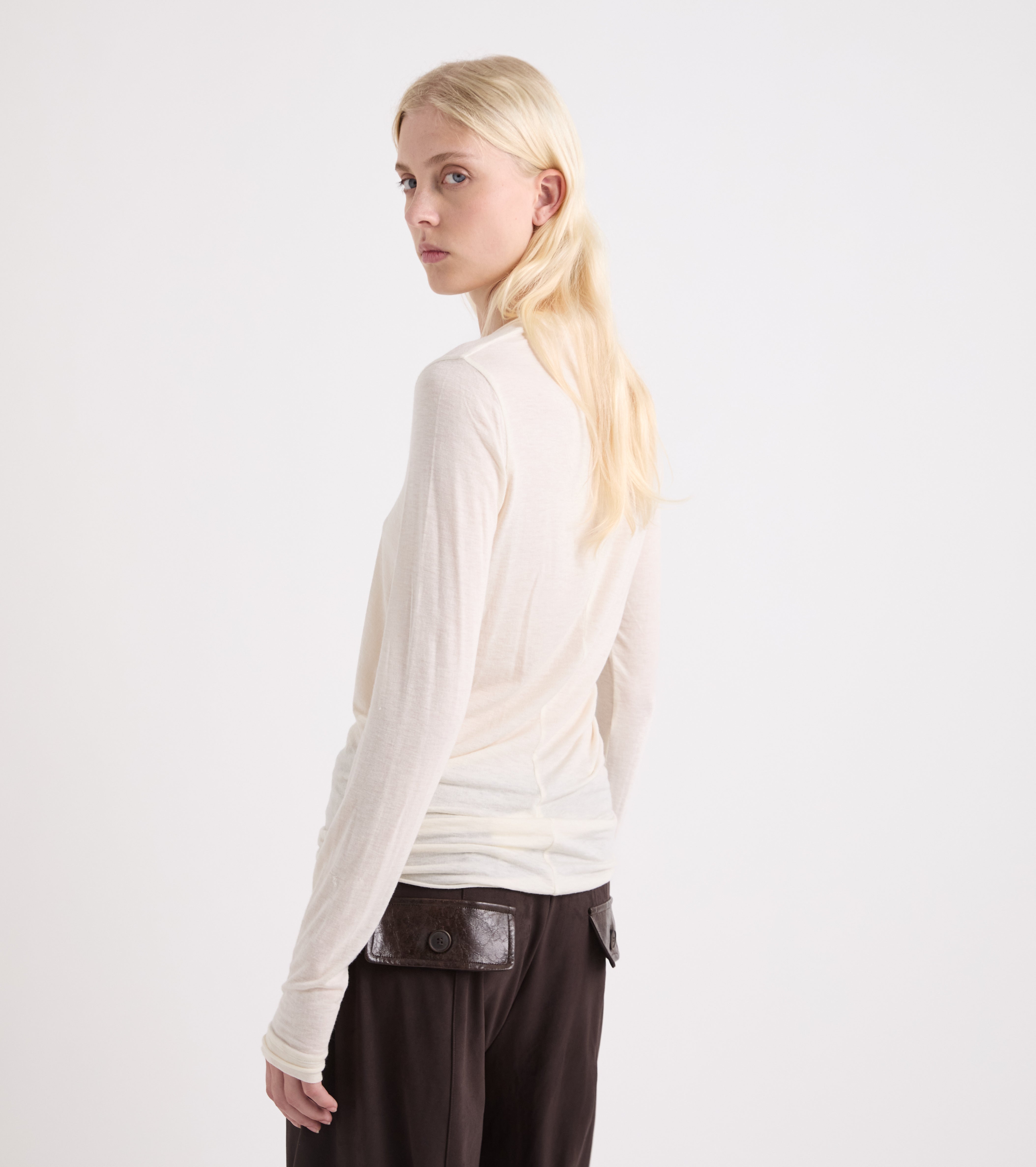 T-shirt i stretch-jersey med lange ærmer i papirfarve